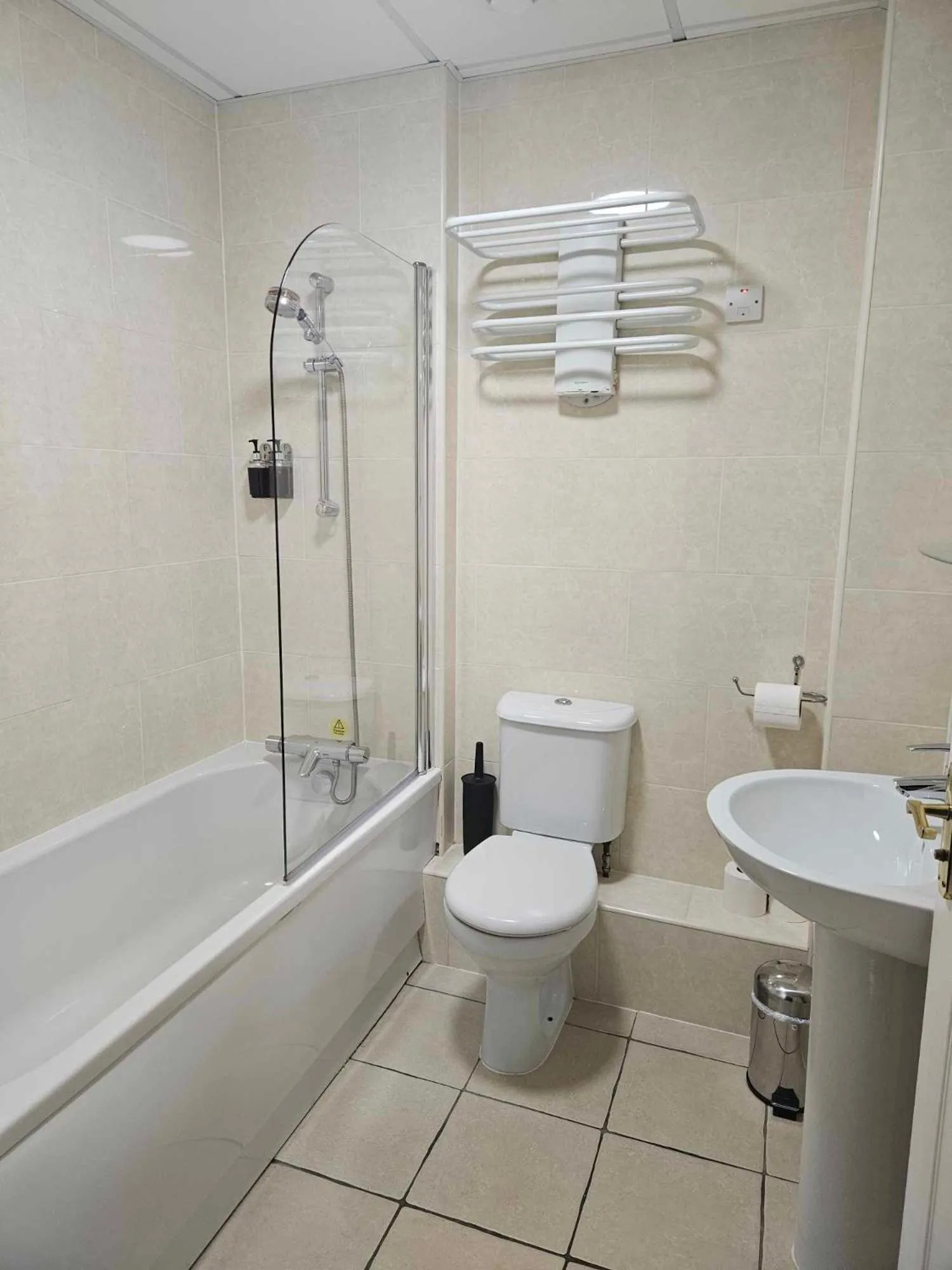 Bathroom in The Imperial Dragon Hotel