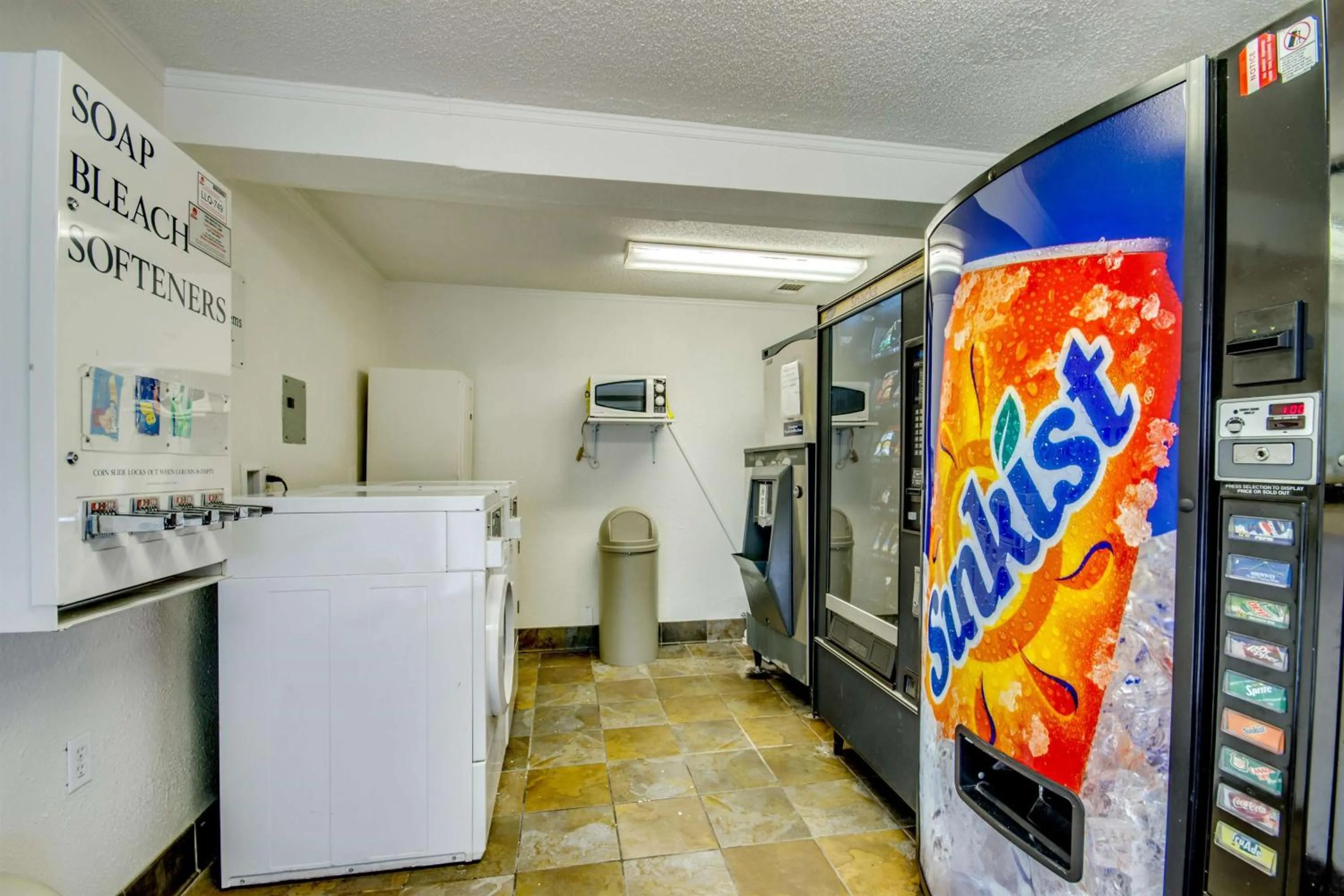 Property building in Motel 6-Saint Joseph, MO