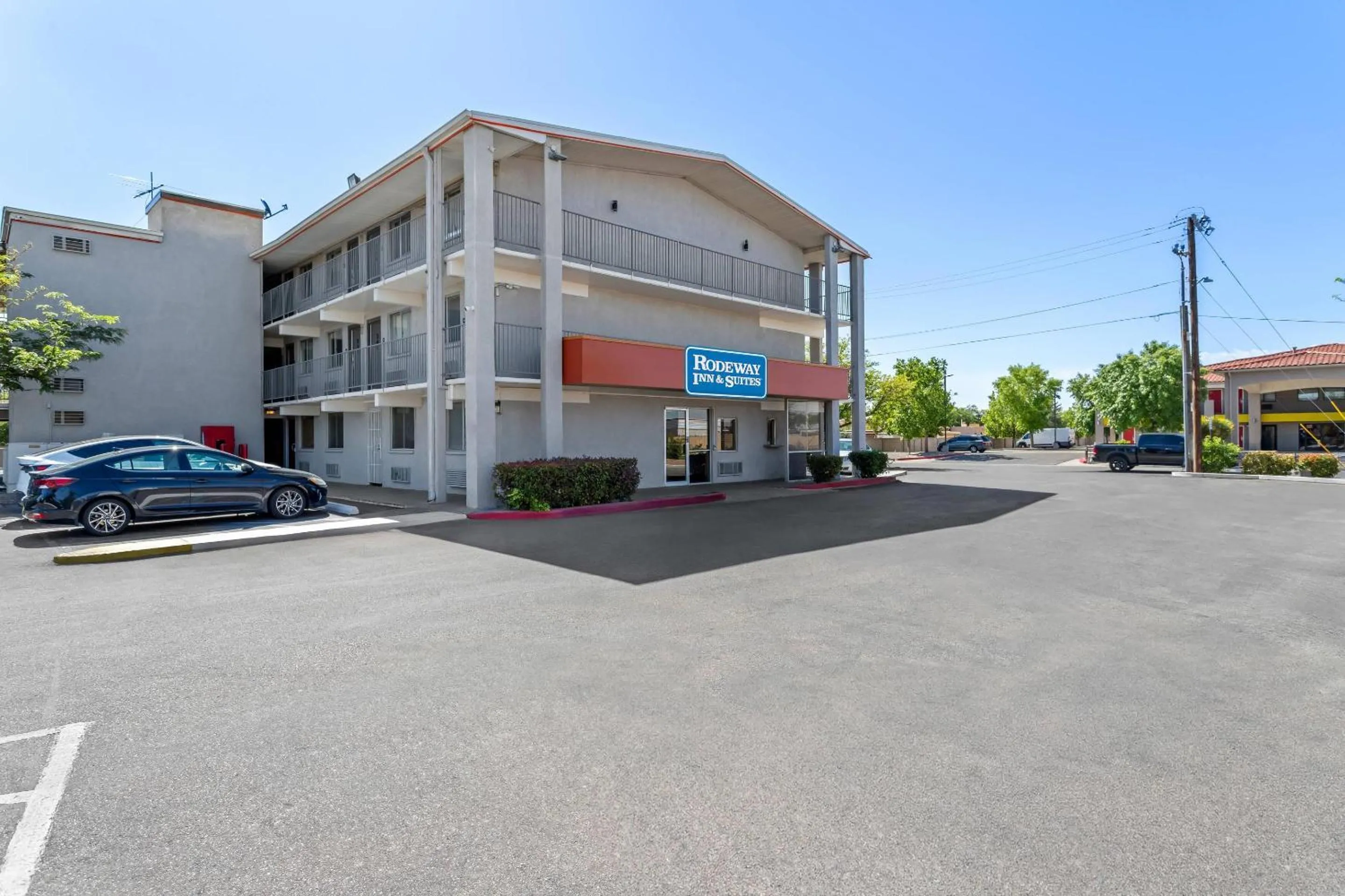 Property building in Rodeway Inn Albuquerque West