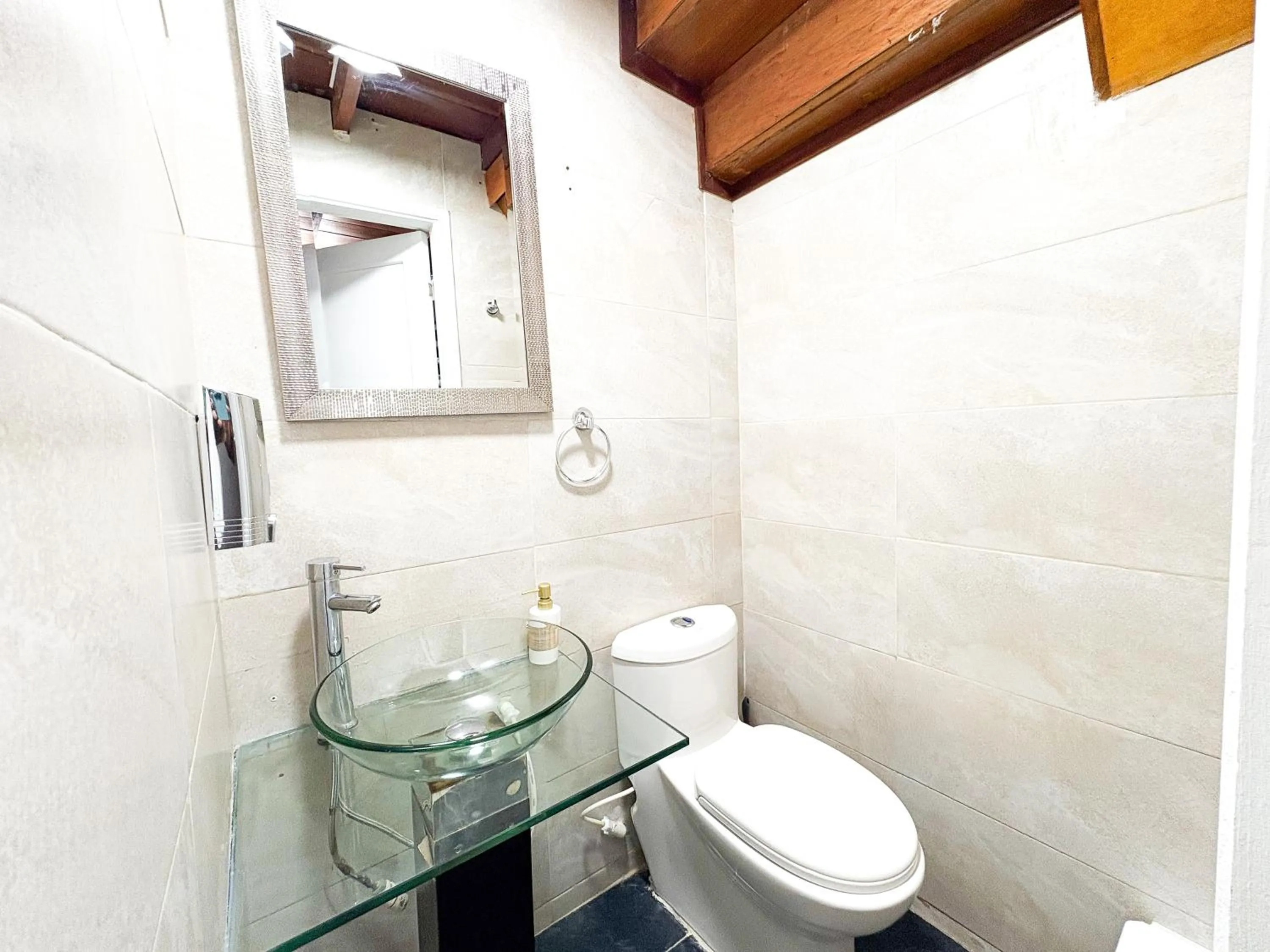 Toilet in Hotel AT THE PARK