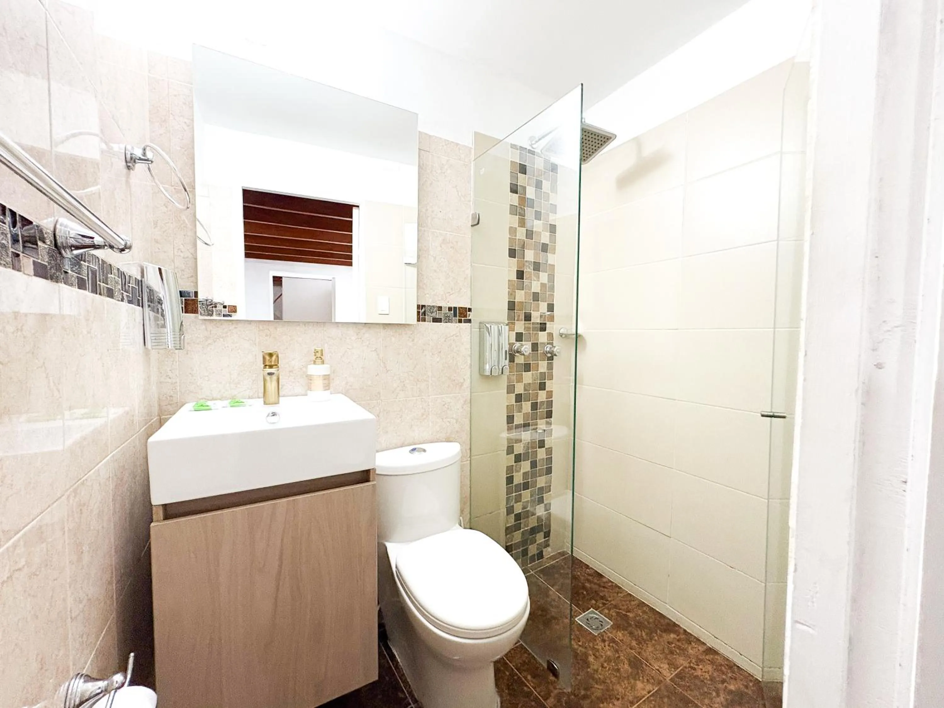 Shower in Hotel AT THE PARK