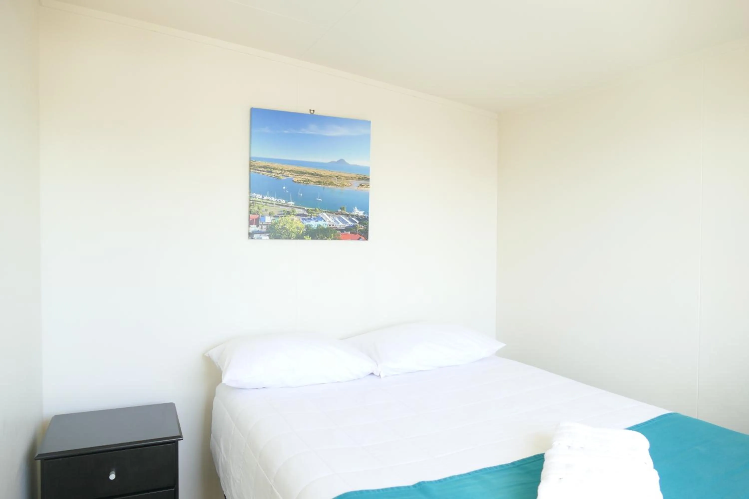 Bedroom, Bed in Riverside Whakatane Holiday Park