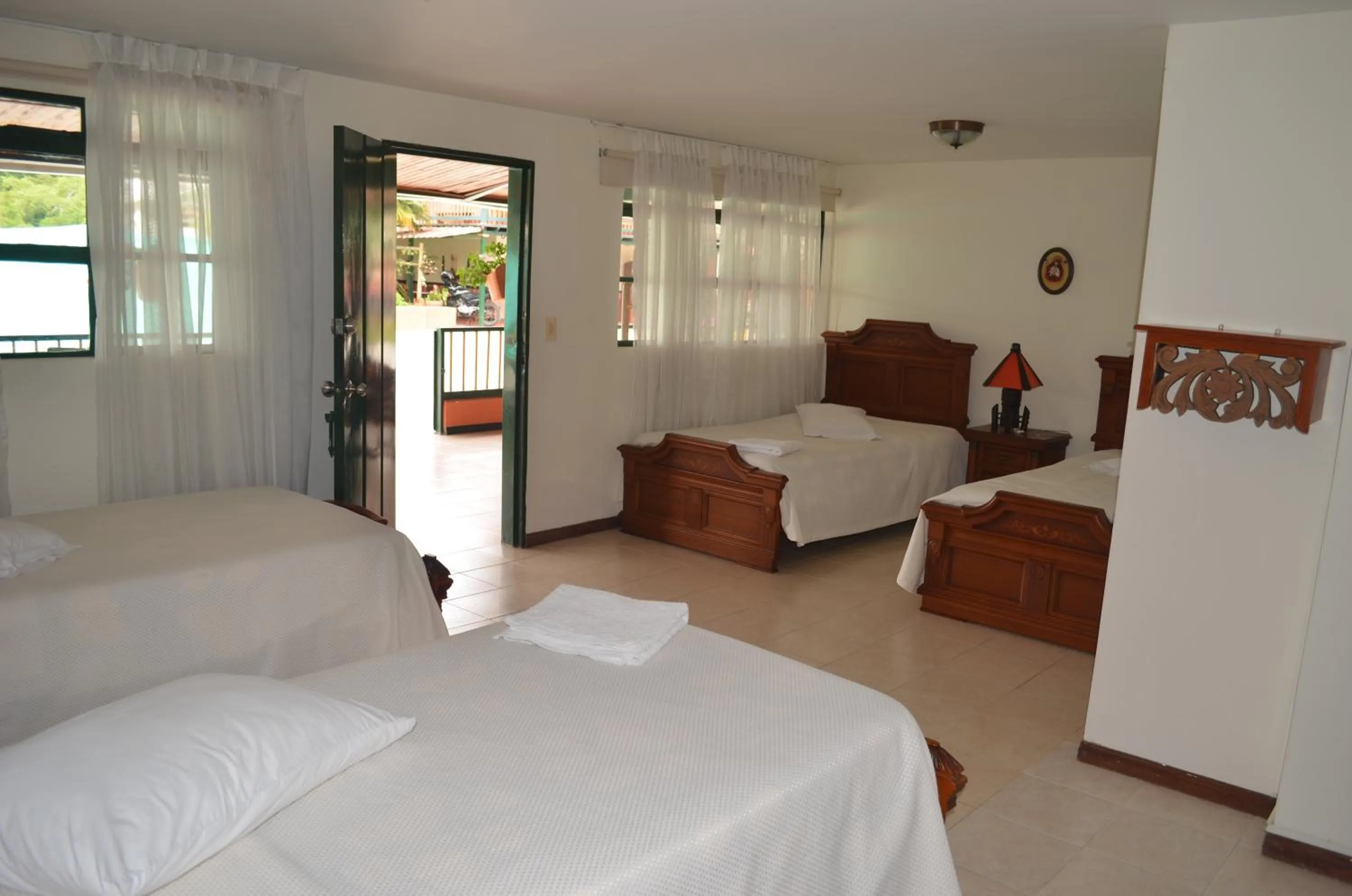 Photo of the whole room, Bed in Finca Hotel Valparaíso