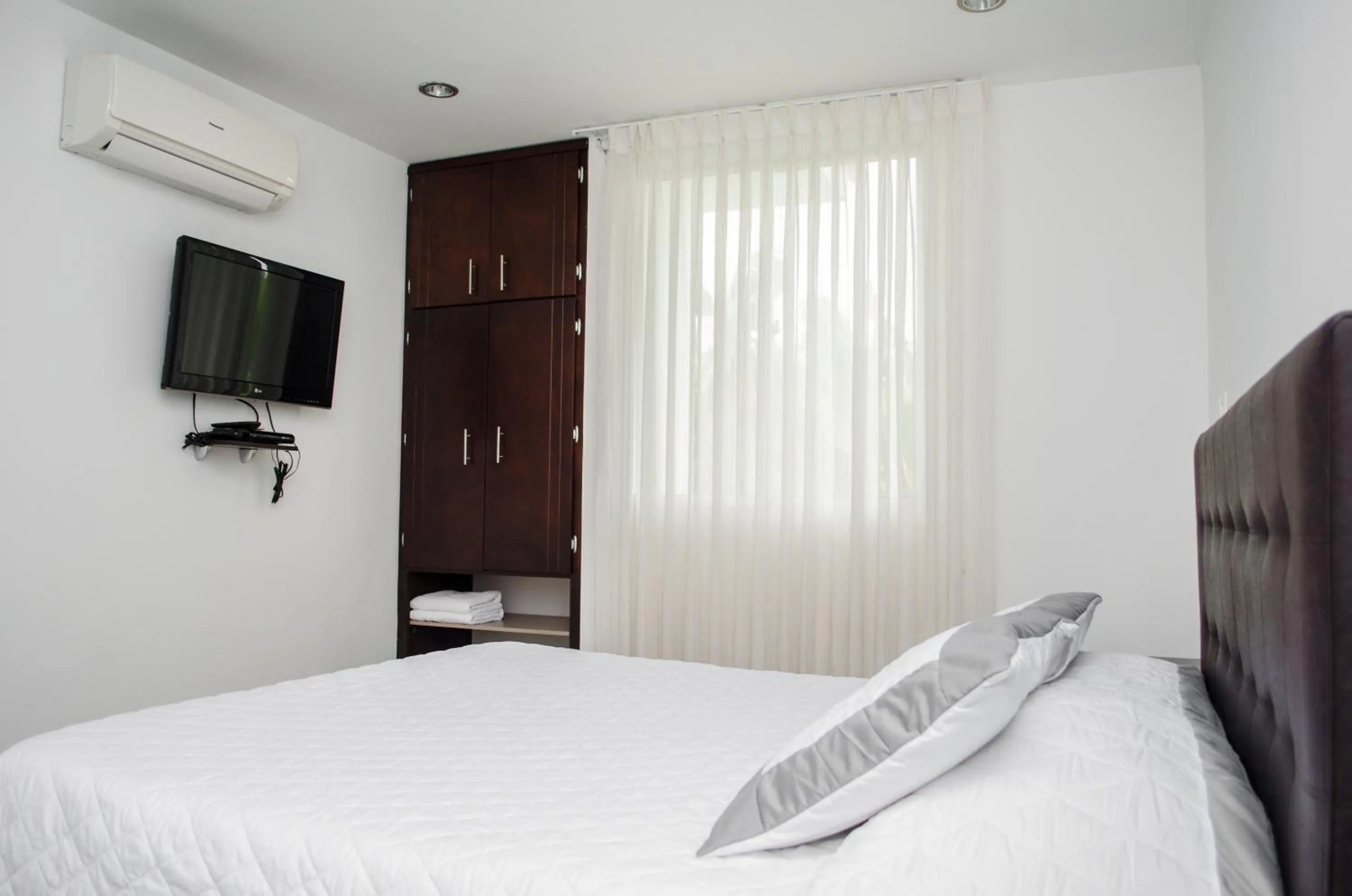 Bed in Finca Hotel Valparaíso