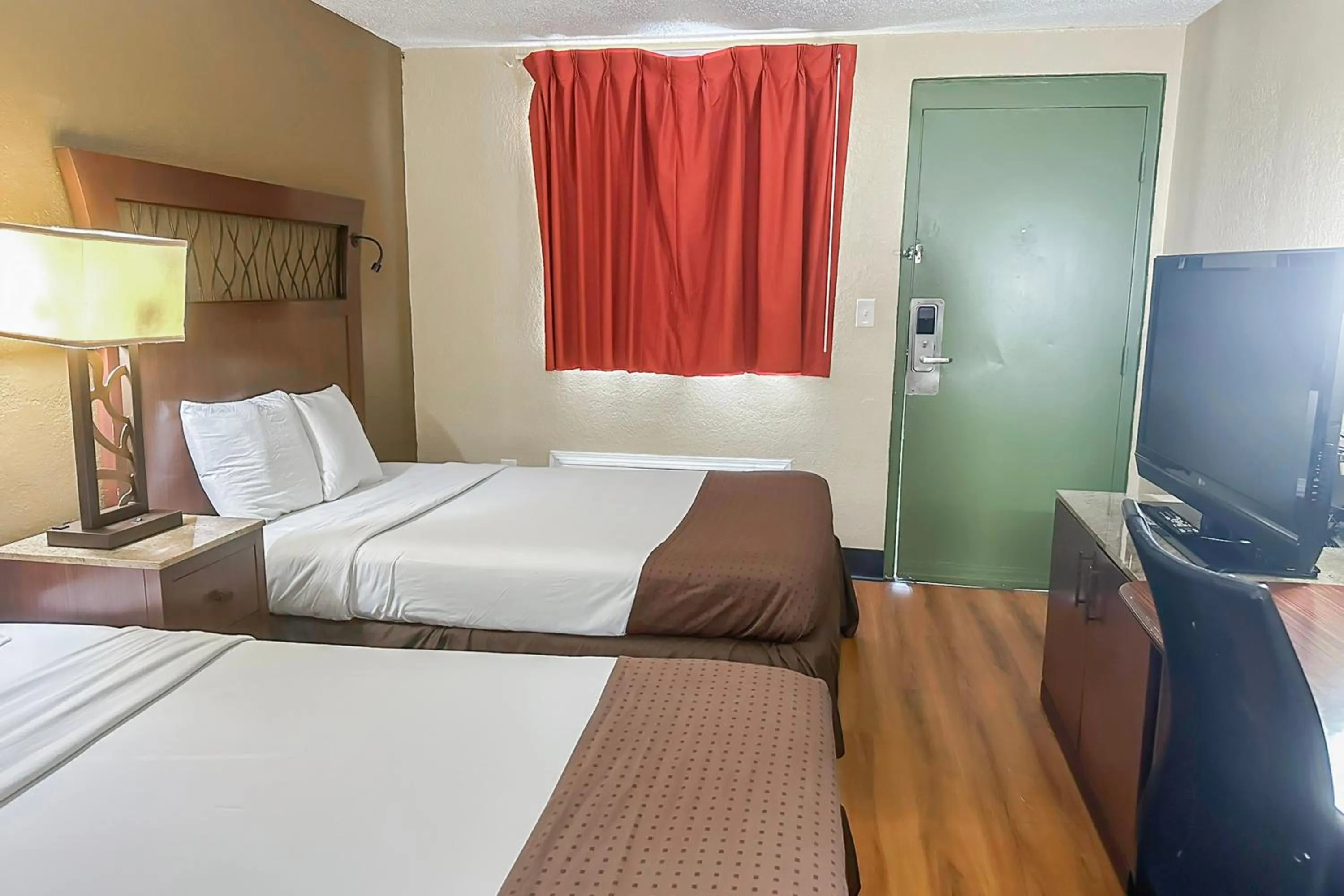 Bedroom, Bed in OYO Hotel Mobile, AL I-65 at Airport Blvd