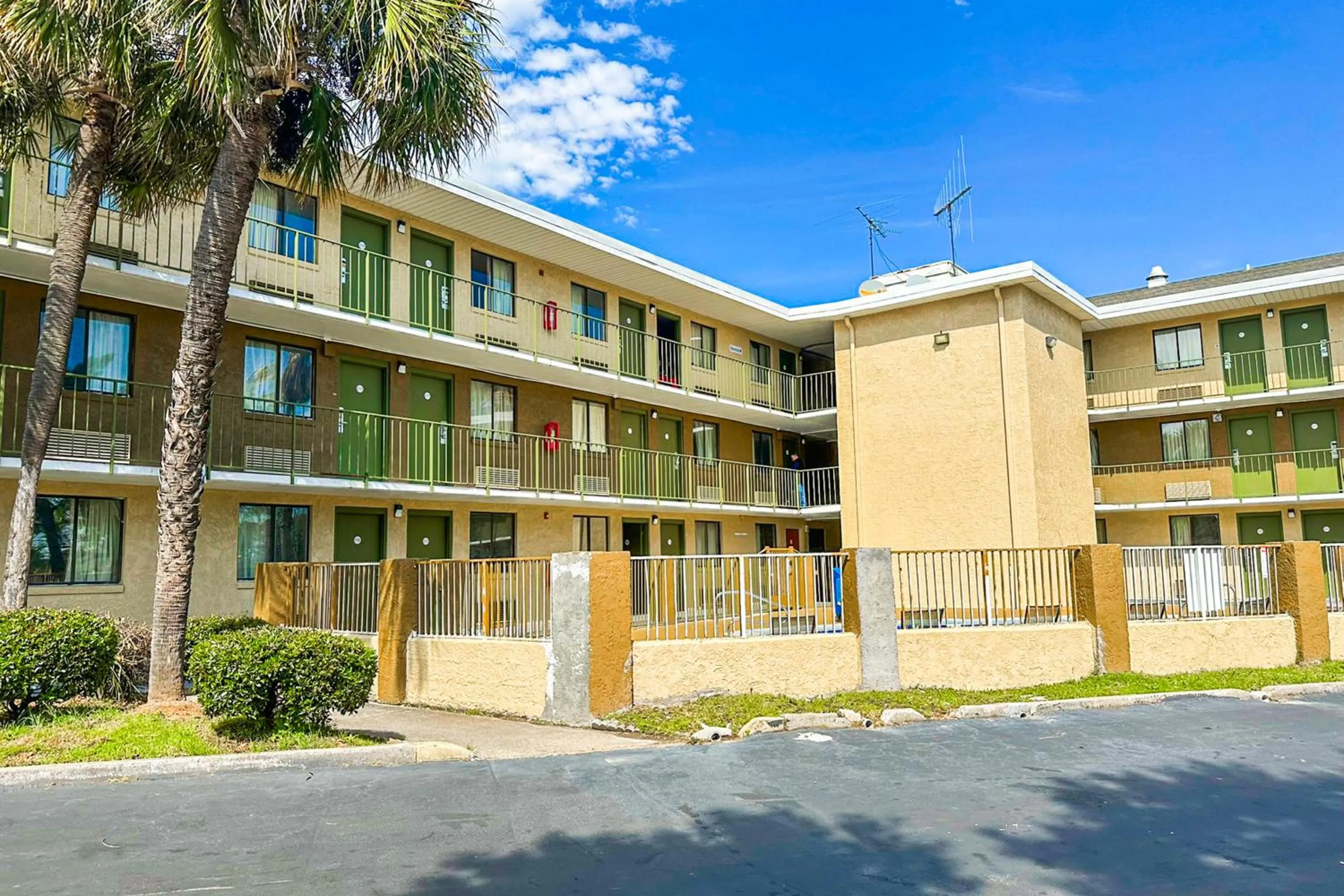 Facade/entrance in OYO Hotel Mobile, AL I-65 at Airport Blvd