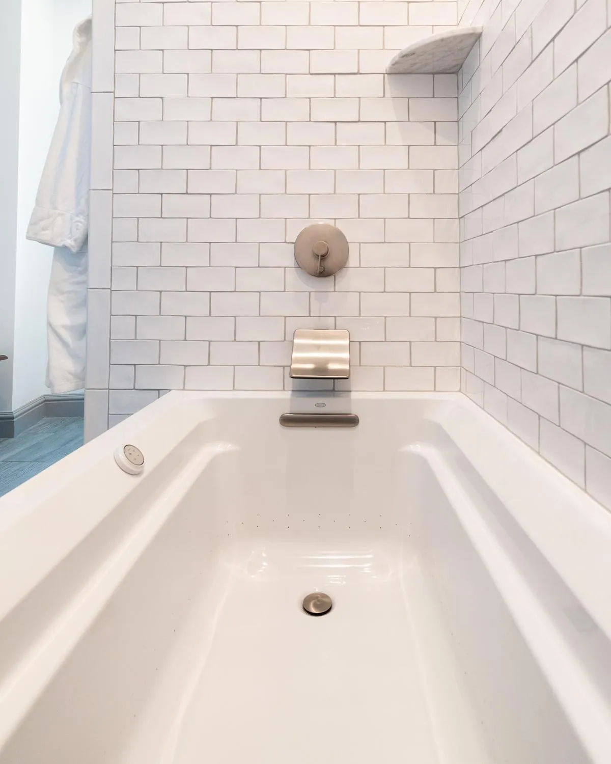 Shower in The Whaler's Inn