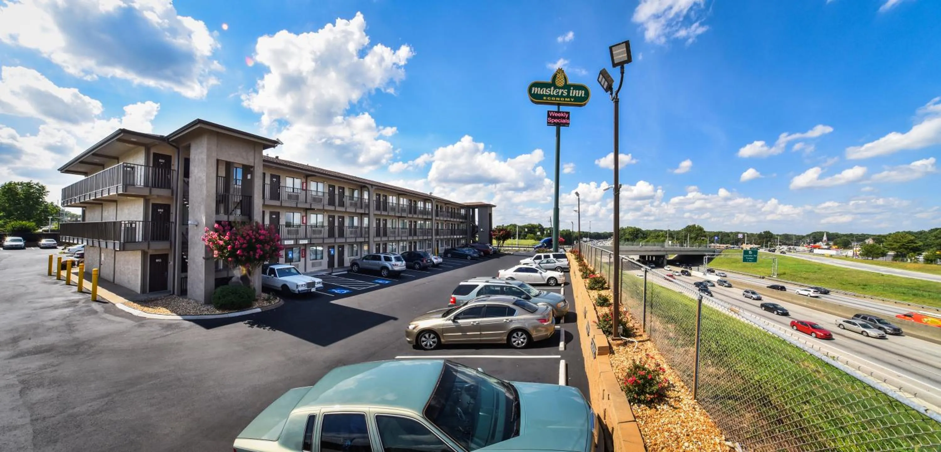 Property building in Masters Inn Tucker