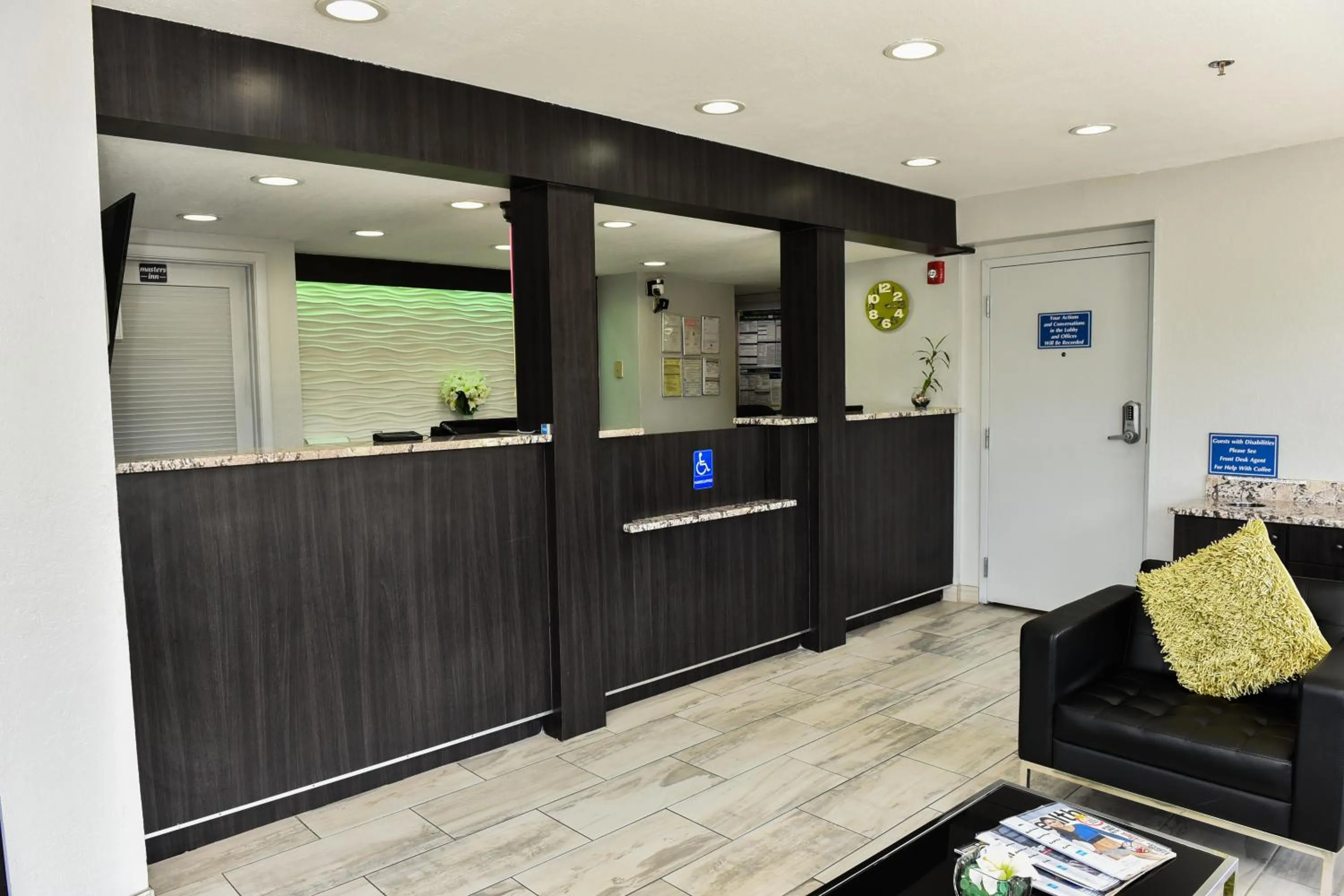 Lobby or reception in Masters Inn Tucker