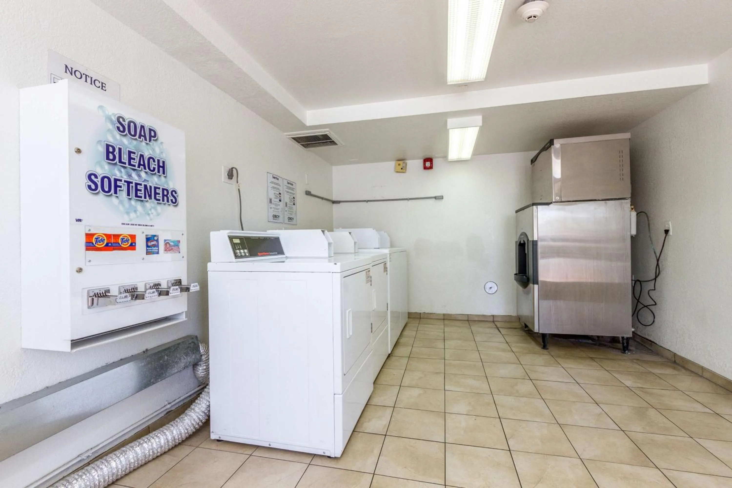 laundry in Motel 6 Tempe, AZ Phoenix Airport Priest Dr