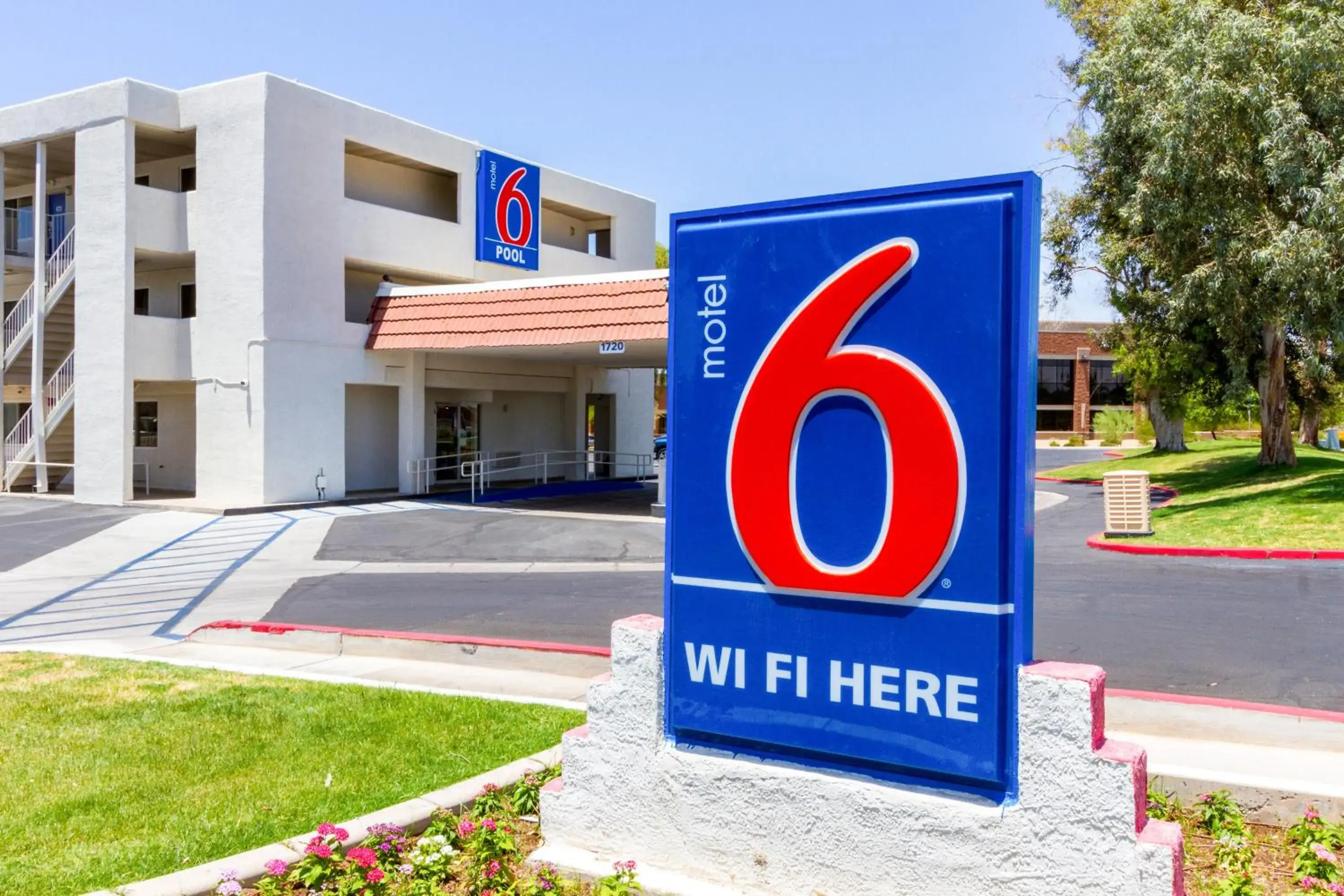 Motel 6 Tempe, AZ Phoenix Airport Priest Dr Motel 6 Tempe, AZ Phoenix Airport Priest Dr
