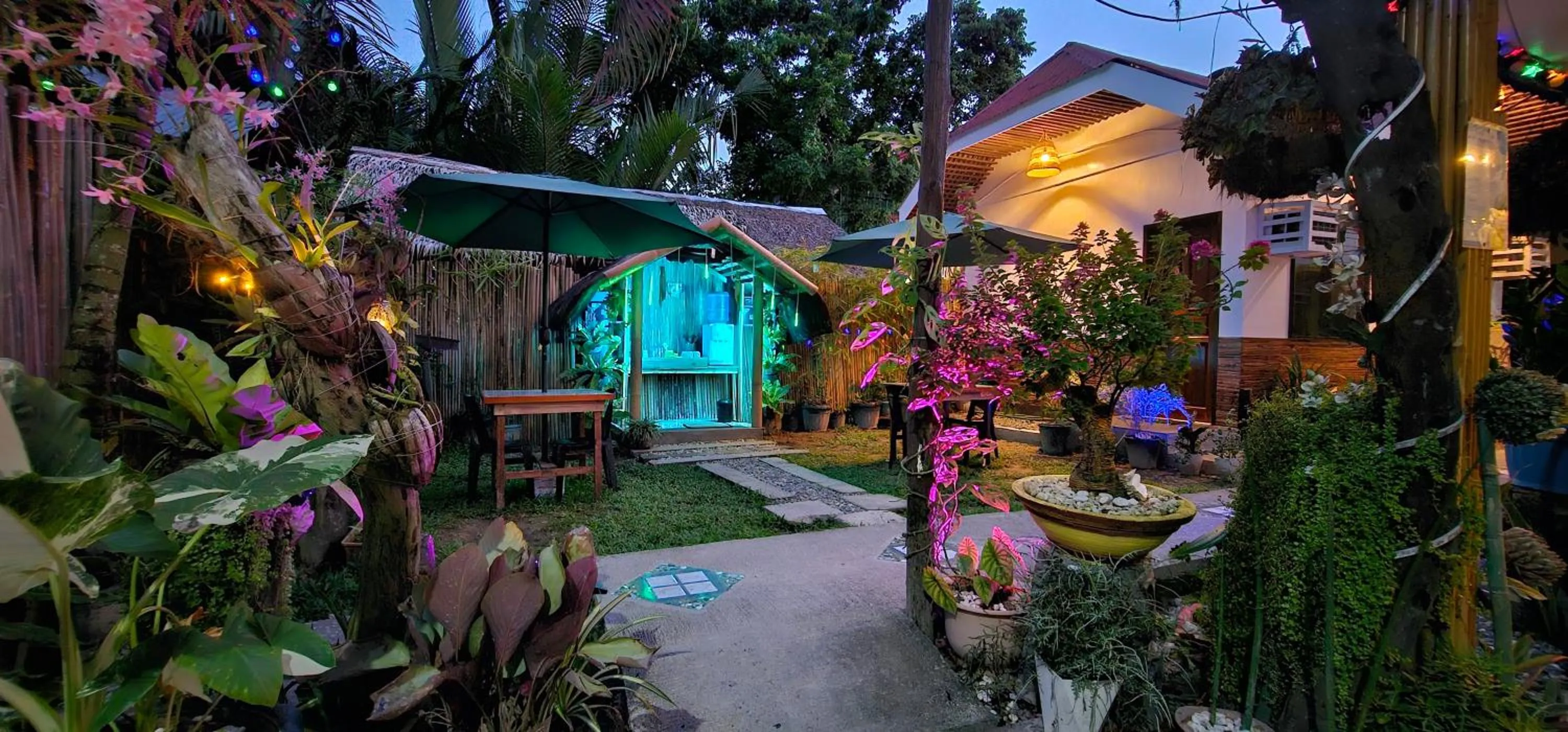 Property building in Mina Grande Beach Cottages