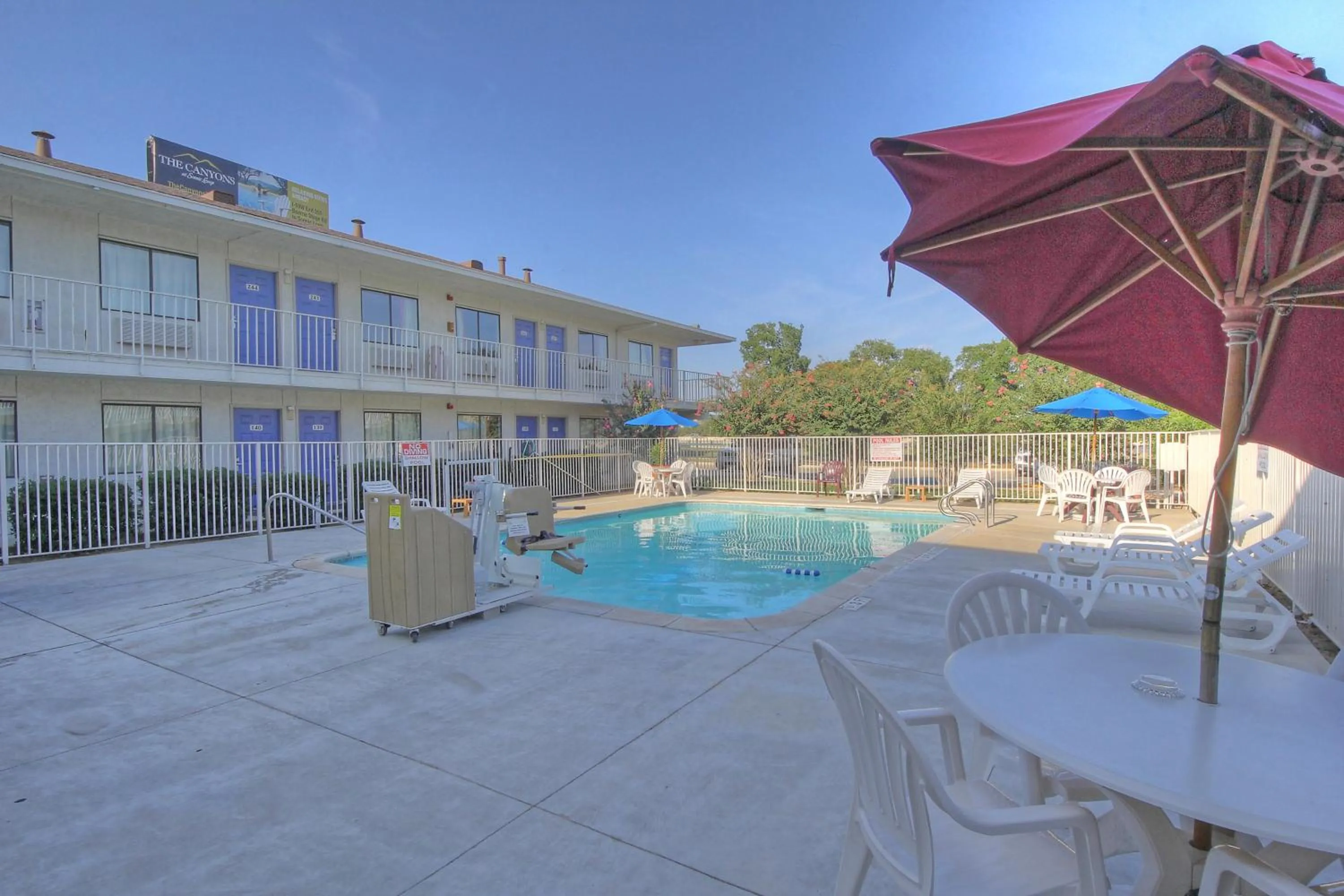 Swimming pool in Motel 6 San Antonio, Tx Six Flags Fiesta TX - La Cantera Area