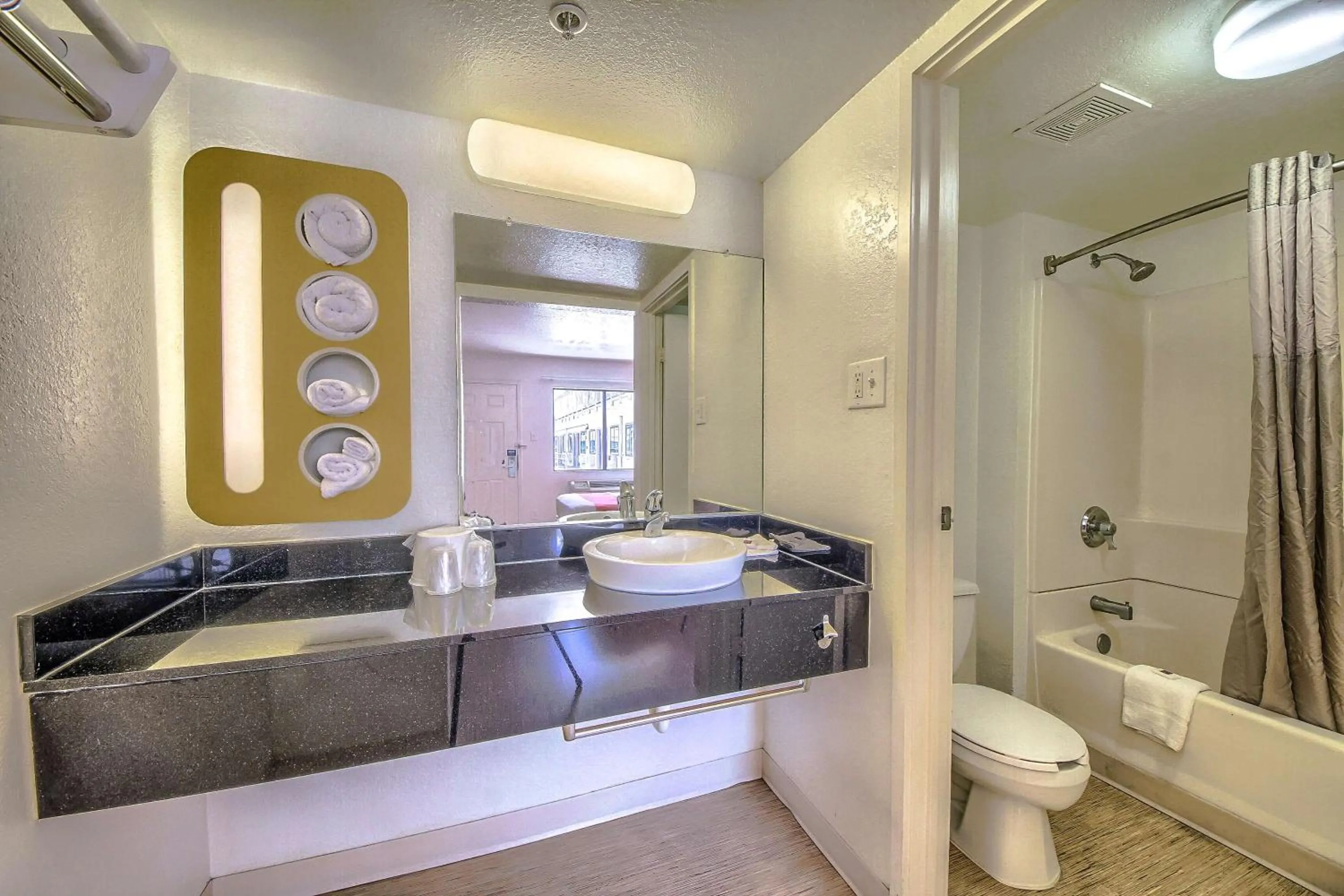 Photo of the whole room in Motel 6 San Antonio, Tx Six Flags Fiesta TX - La Cantera Area