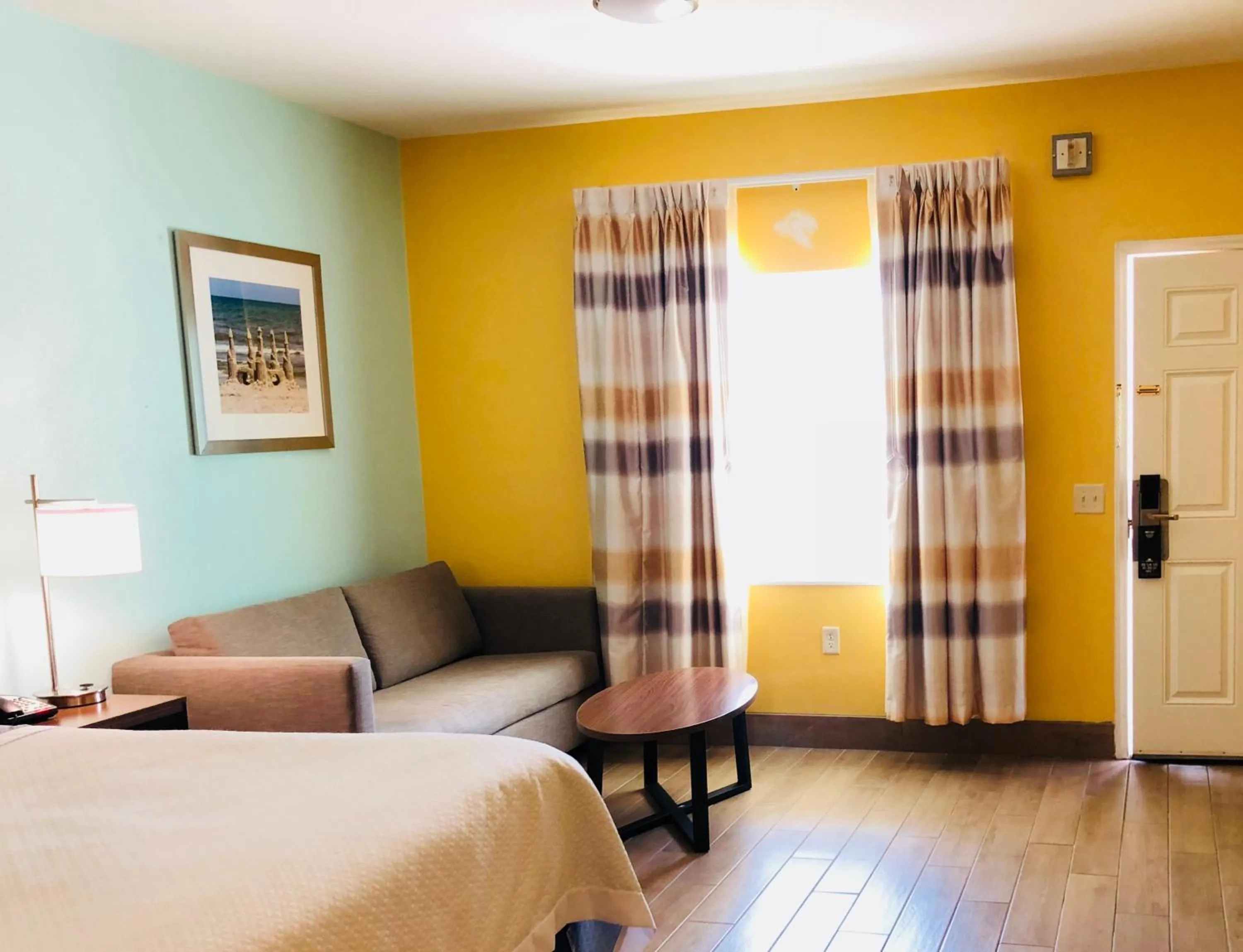 Other, Bed in Days Inn by Wyndham Port Aransas TX