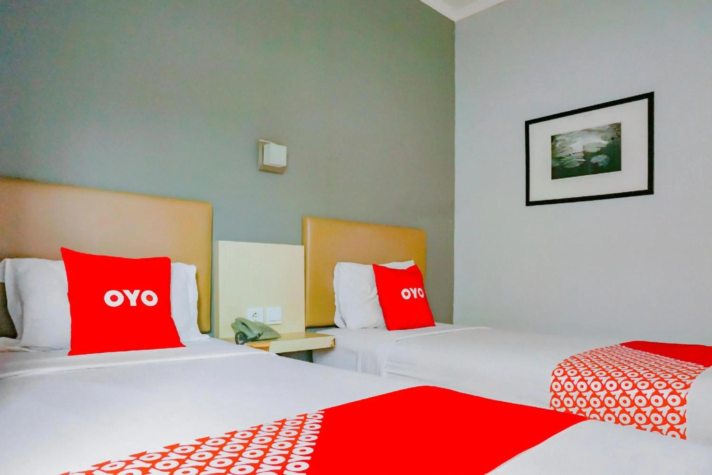 Photo of the whole room, Bed in Collection O Hotel Antara