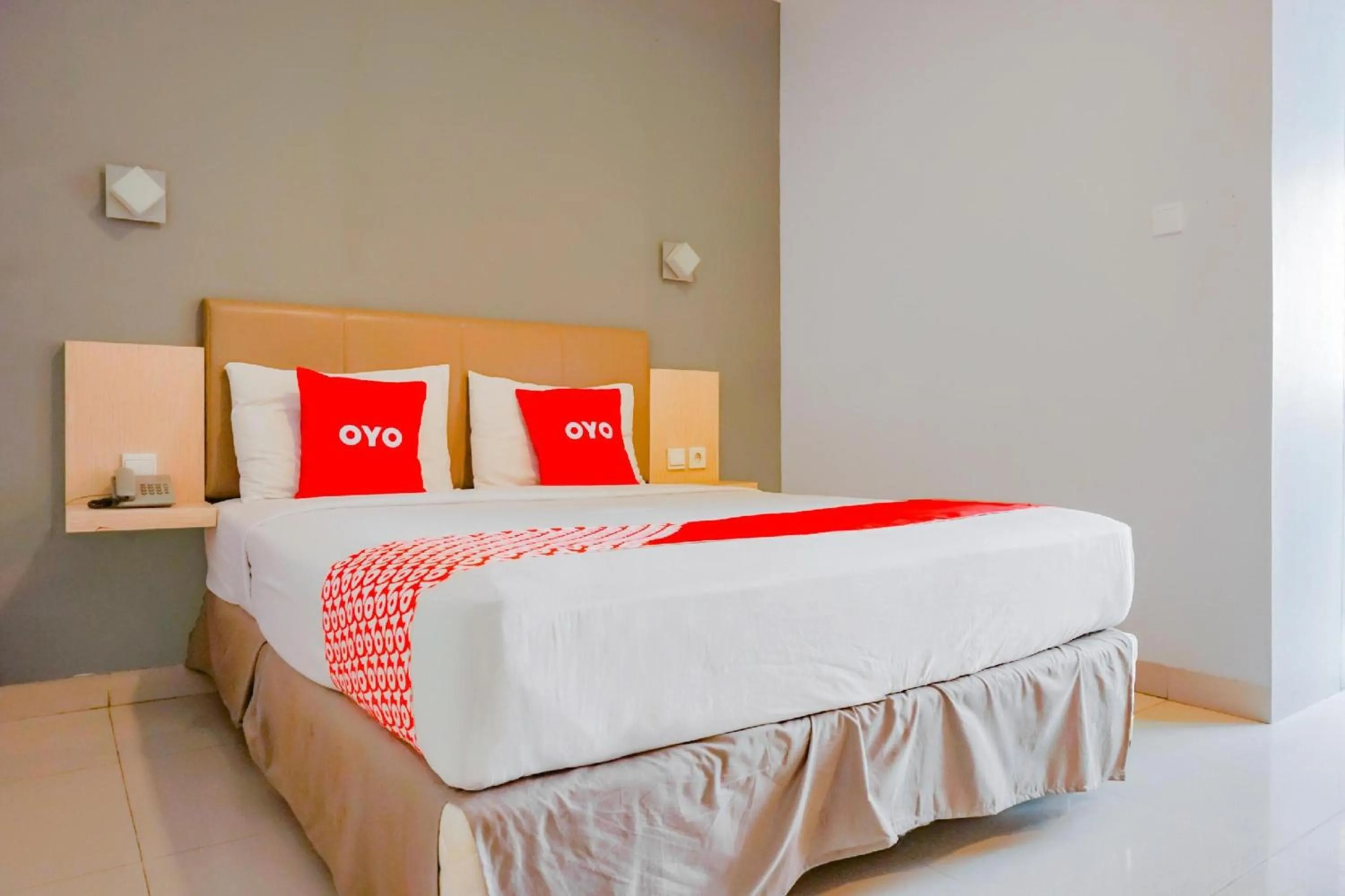 Photo of the whole room, Bed in Collection O Hotel Antara