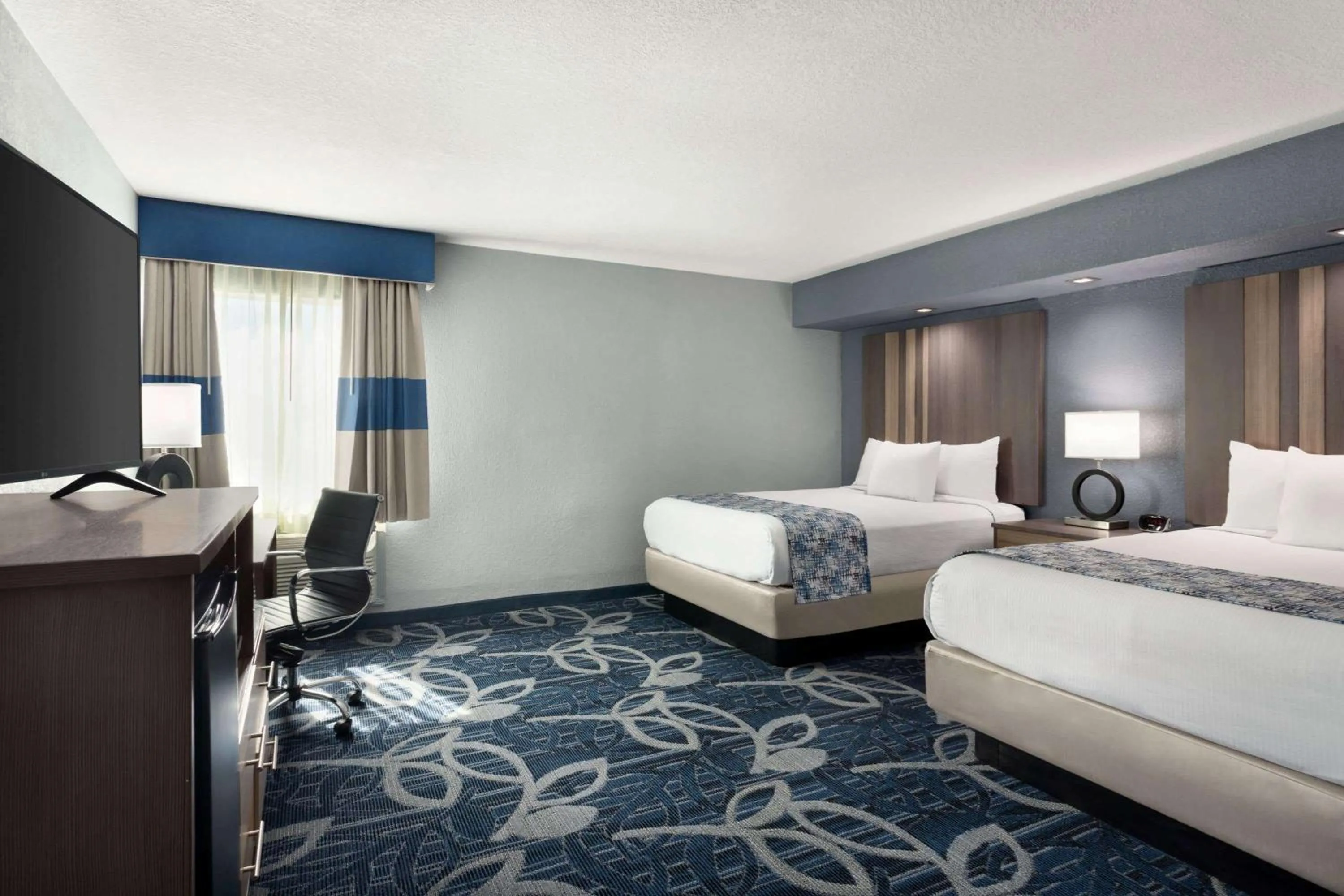 Photo of the whole room in Baymont Inn & Suites Shawnee