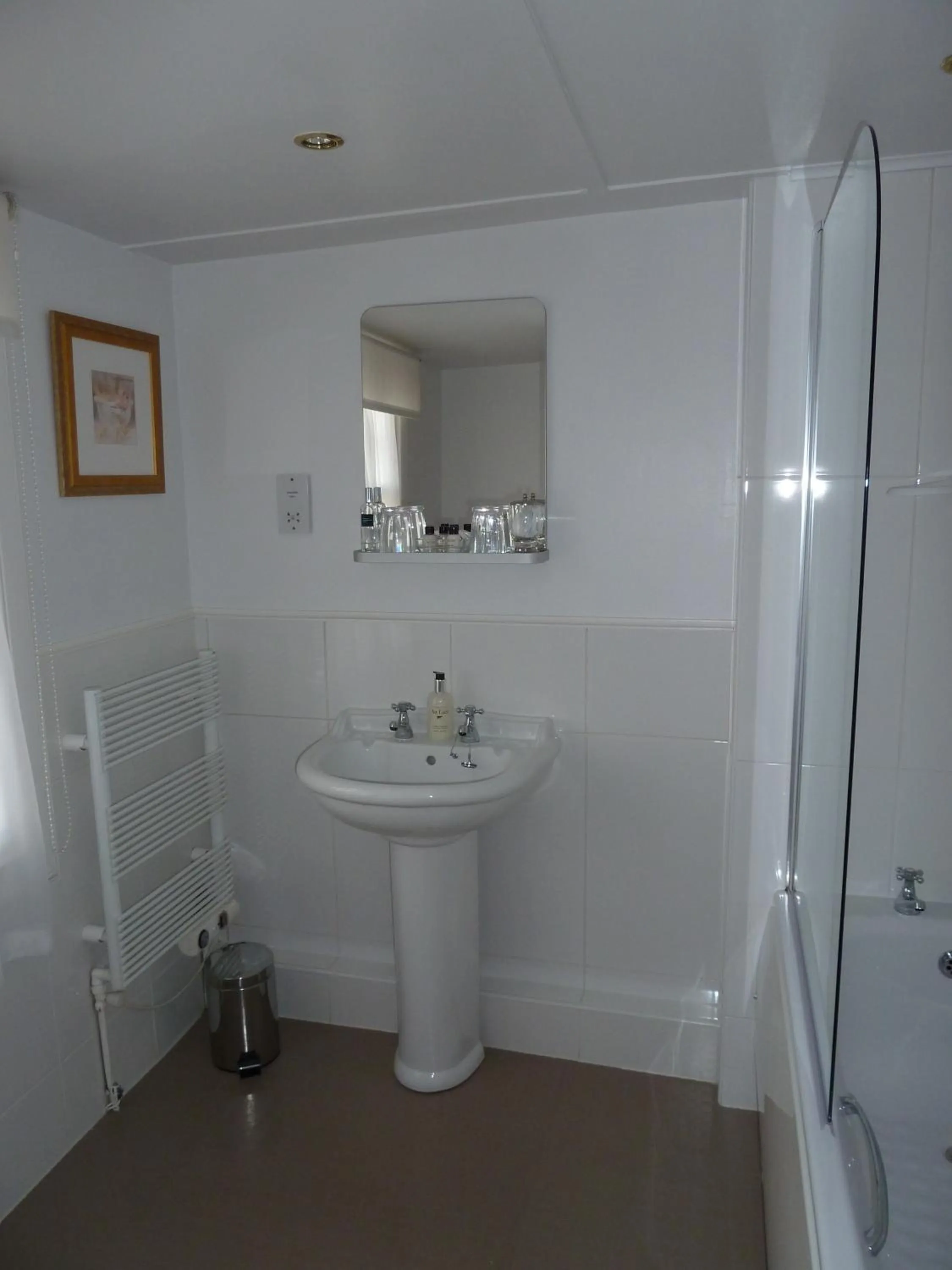 Bathroom in No 5 Pilmour
