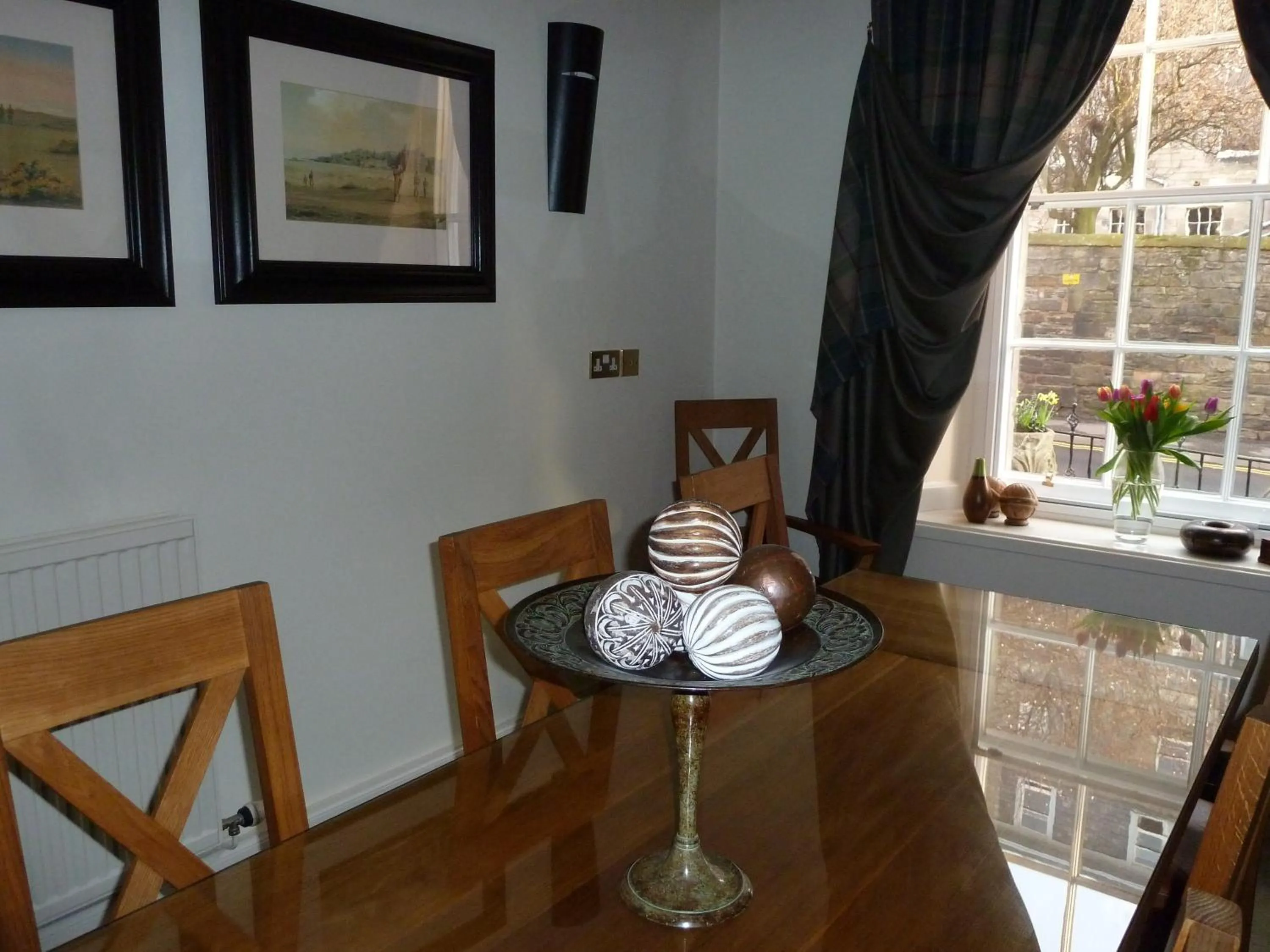 Restaurant/places to eat in No 5 Pilmour