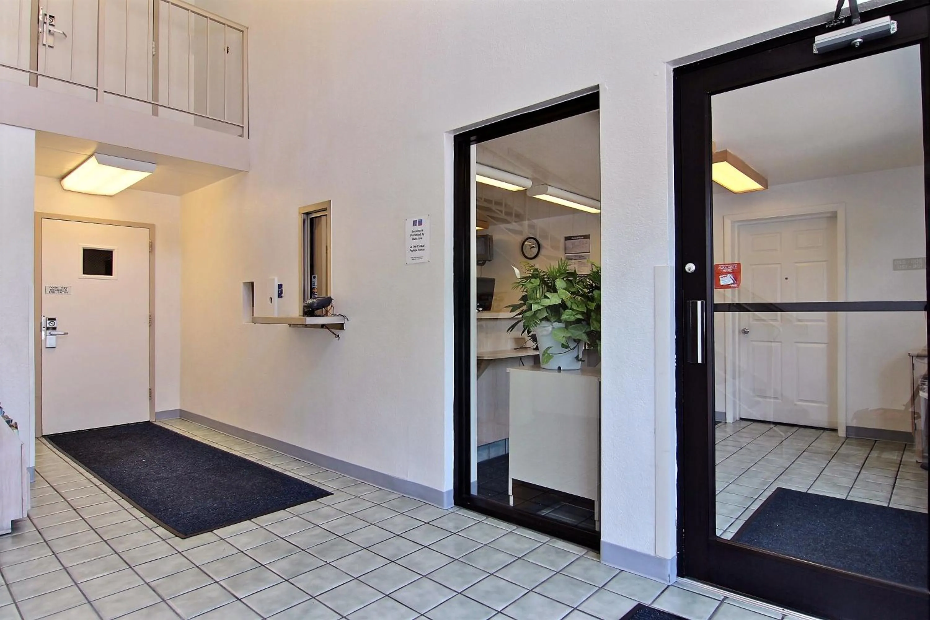 Lobby or reception in Motel 6-Merrillville, IN