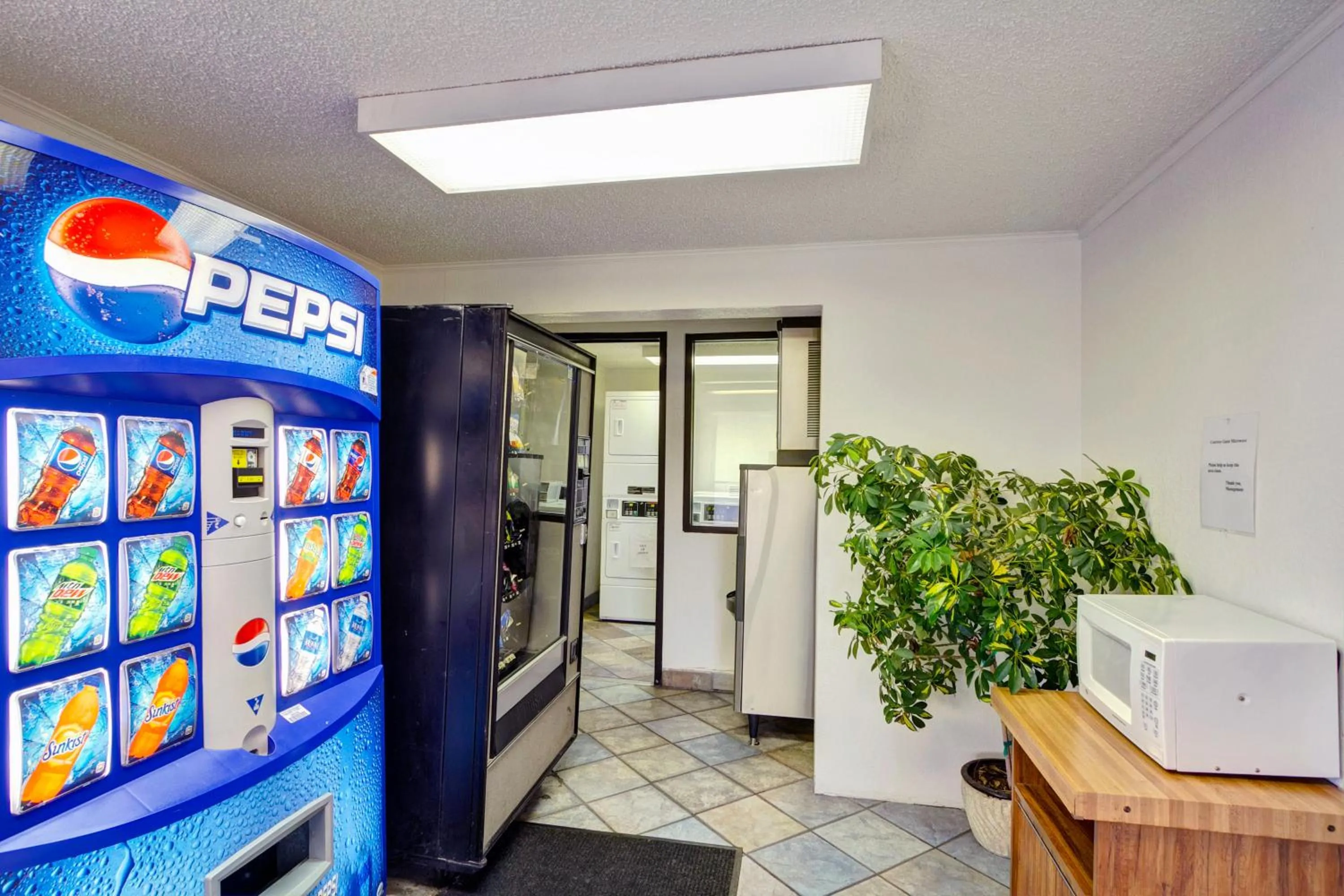 Decorative detail in Knights Inn Burlington NC