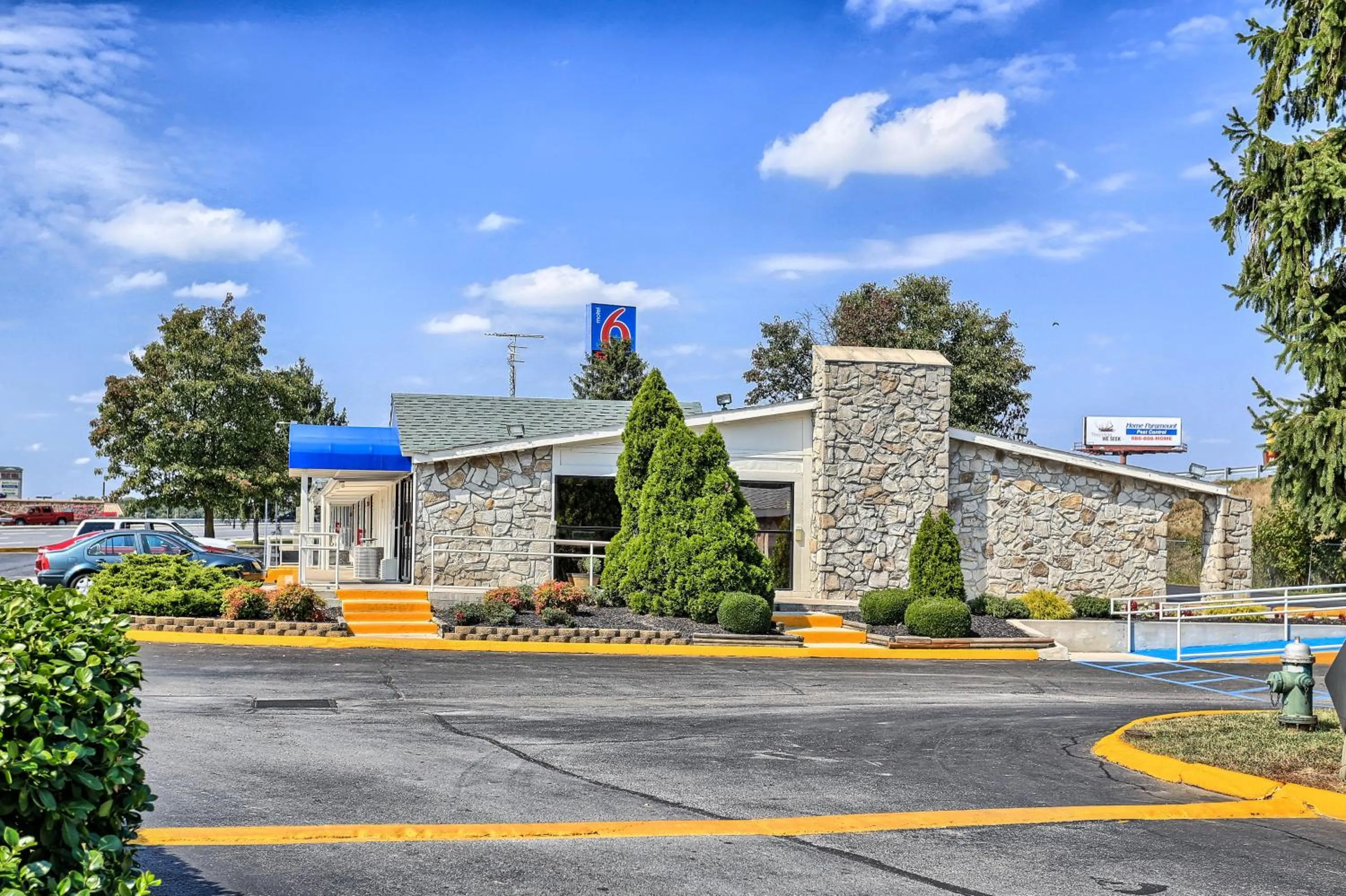 Property building in Motel 6 Hagerstown MD