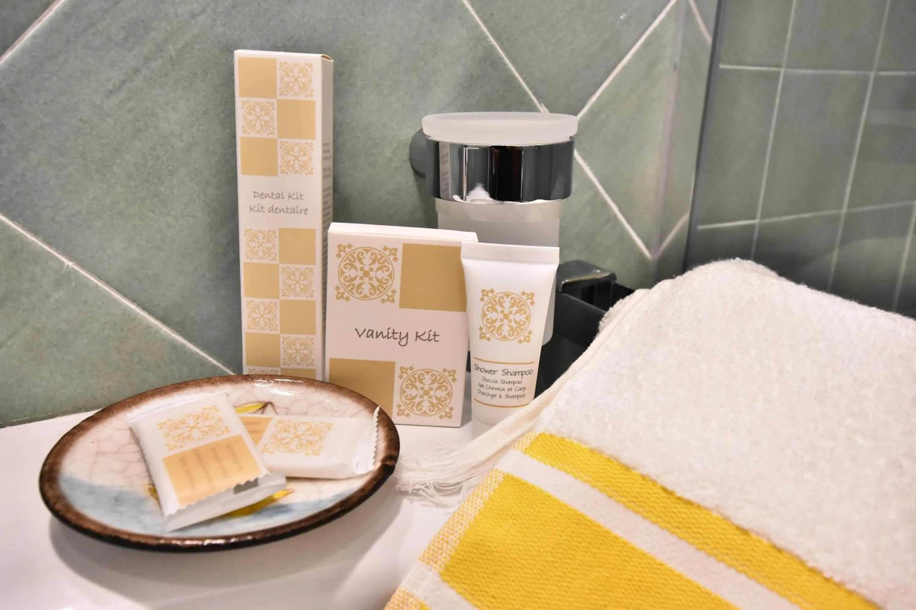 Bathroom, Bed in Il Gelsomino Amalfi