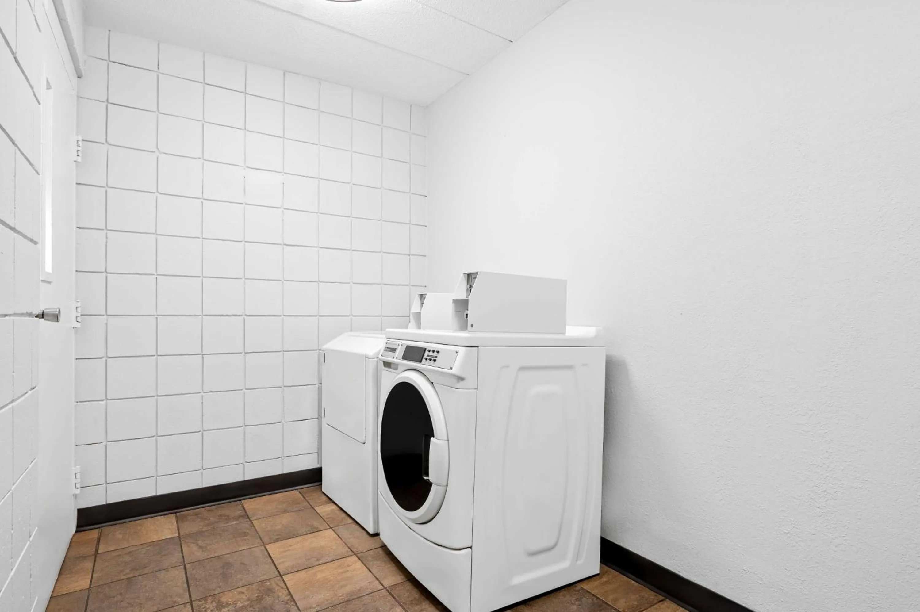 Property building in Motel 6-Portland, ME