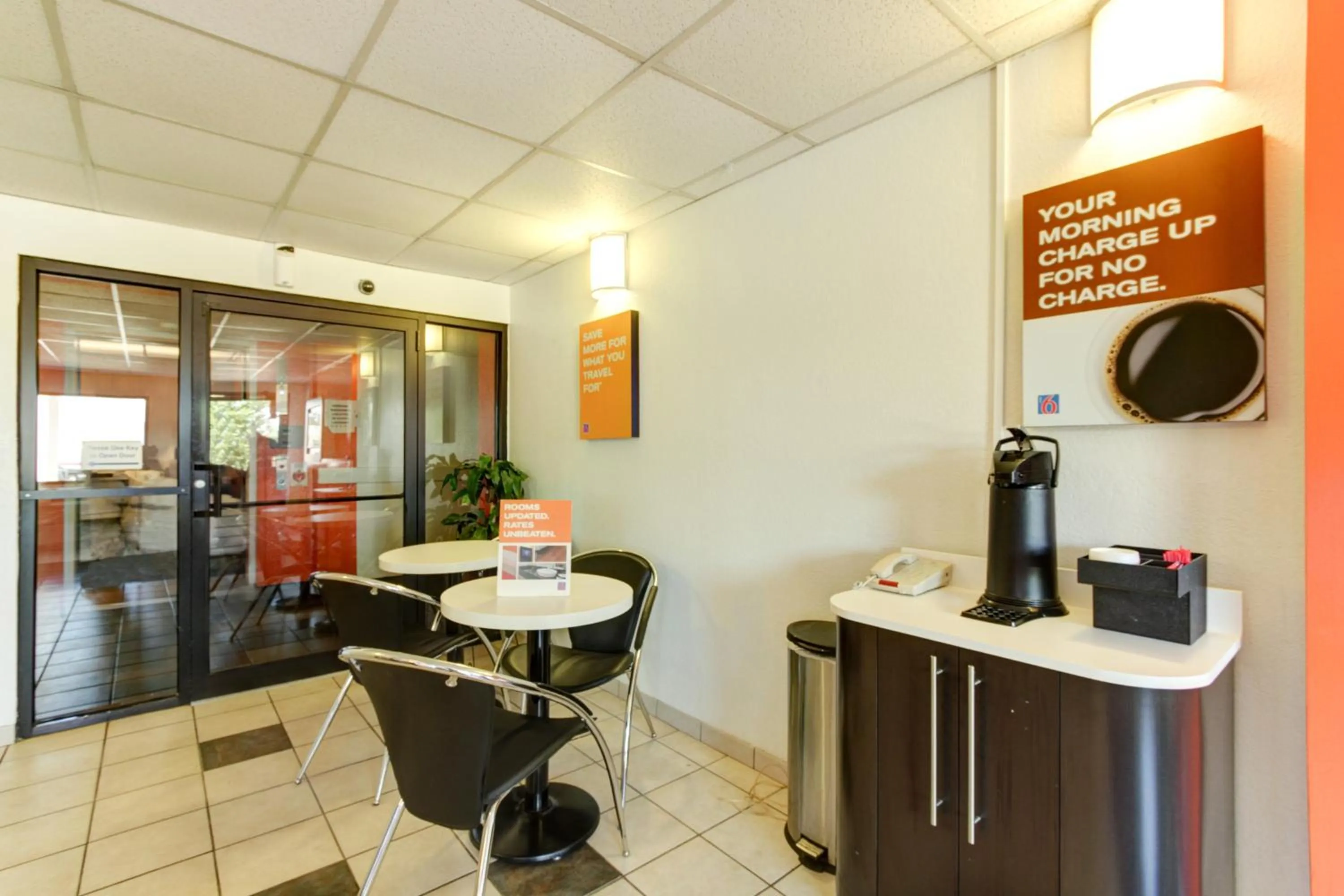 Restaurant/places to eat in Motel 6-Portland, ME