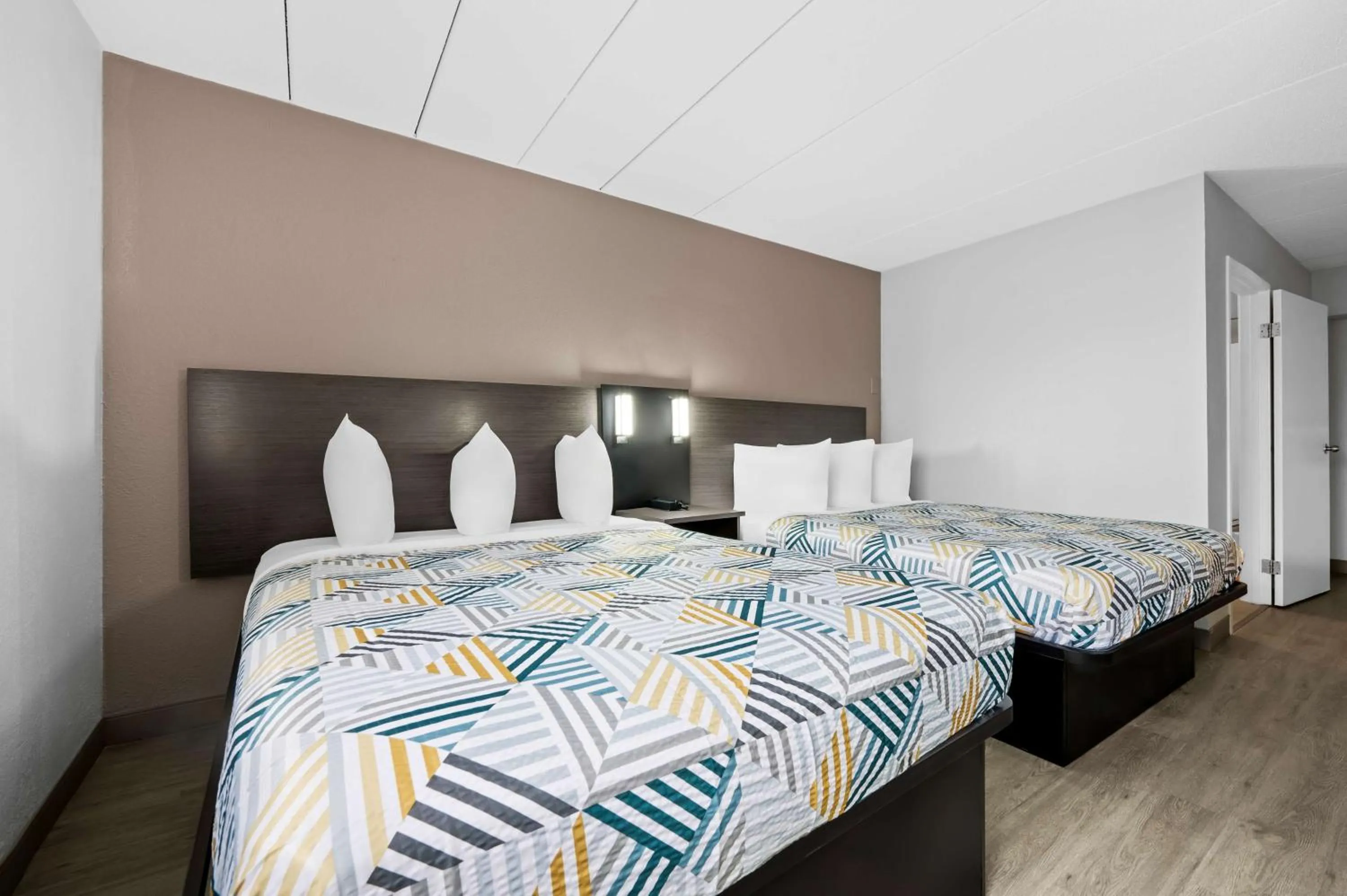 Bedroom, Bed in Motel 6-Portland, ME