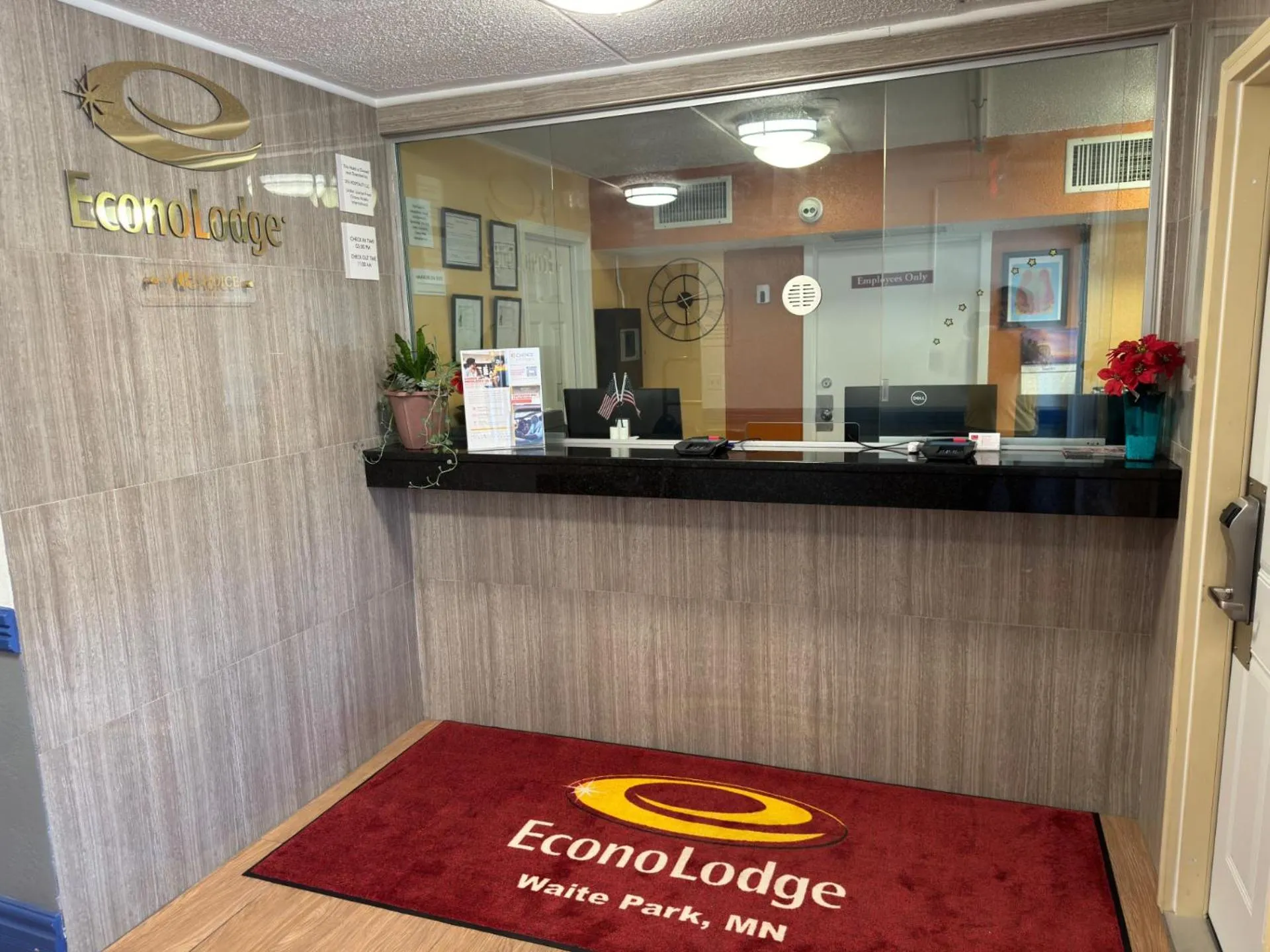 Lobby or reception in Econo Lodge Waite Park - St Cloud