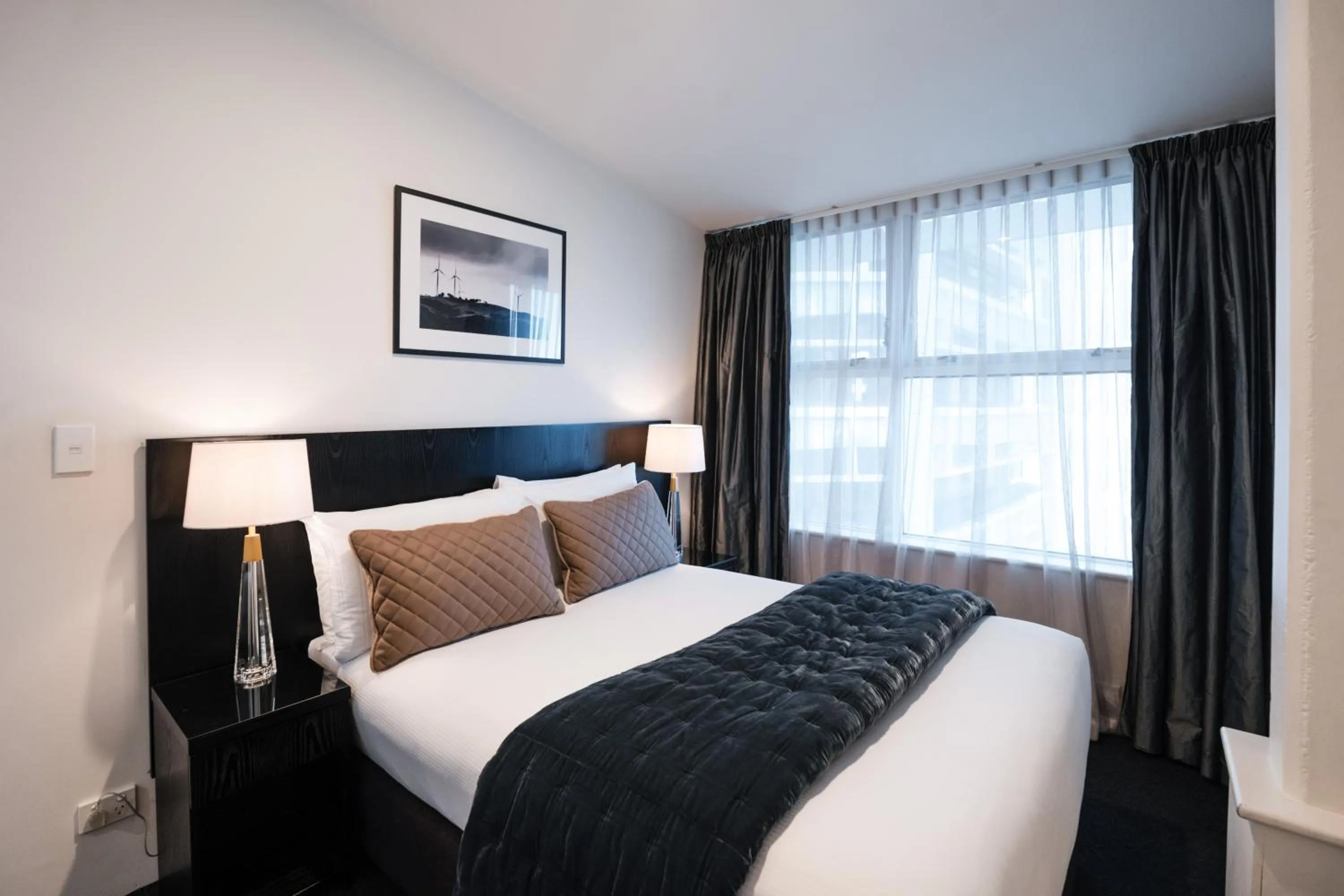 Bed in Gilmer Apartment Hotel