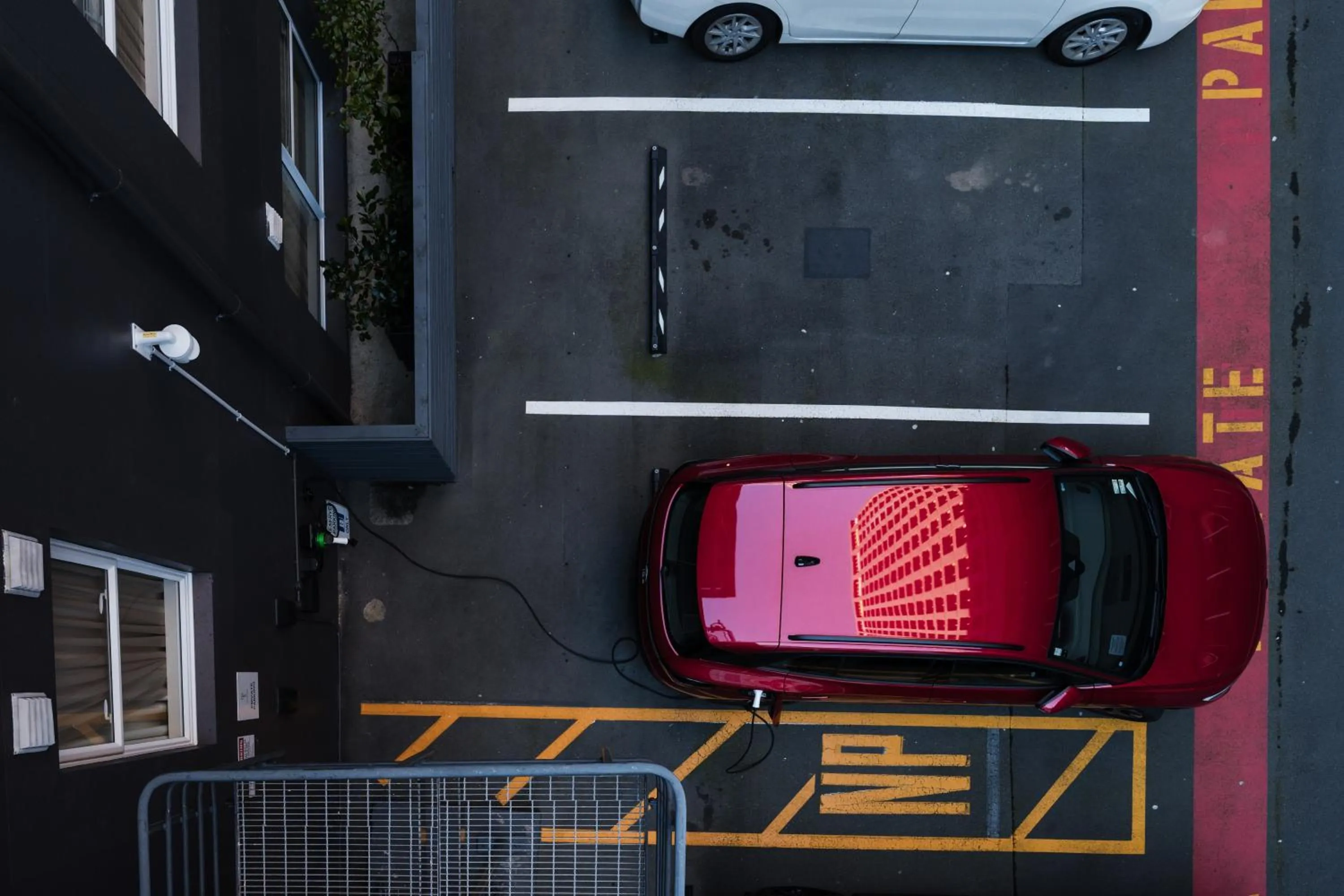 Parking in Gilmer Apartment Hotel