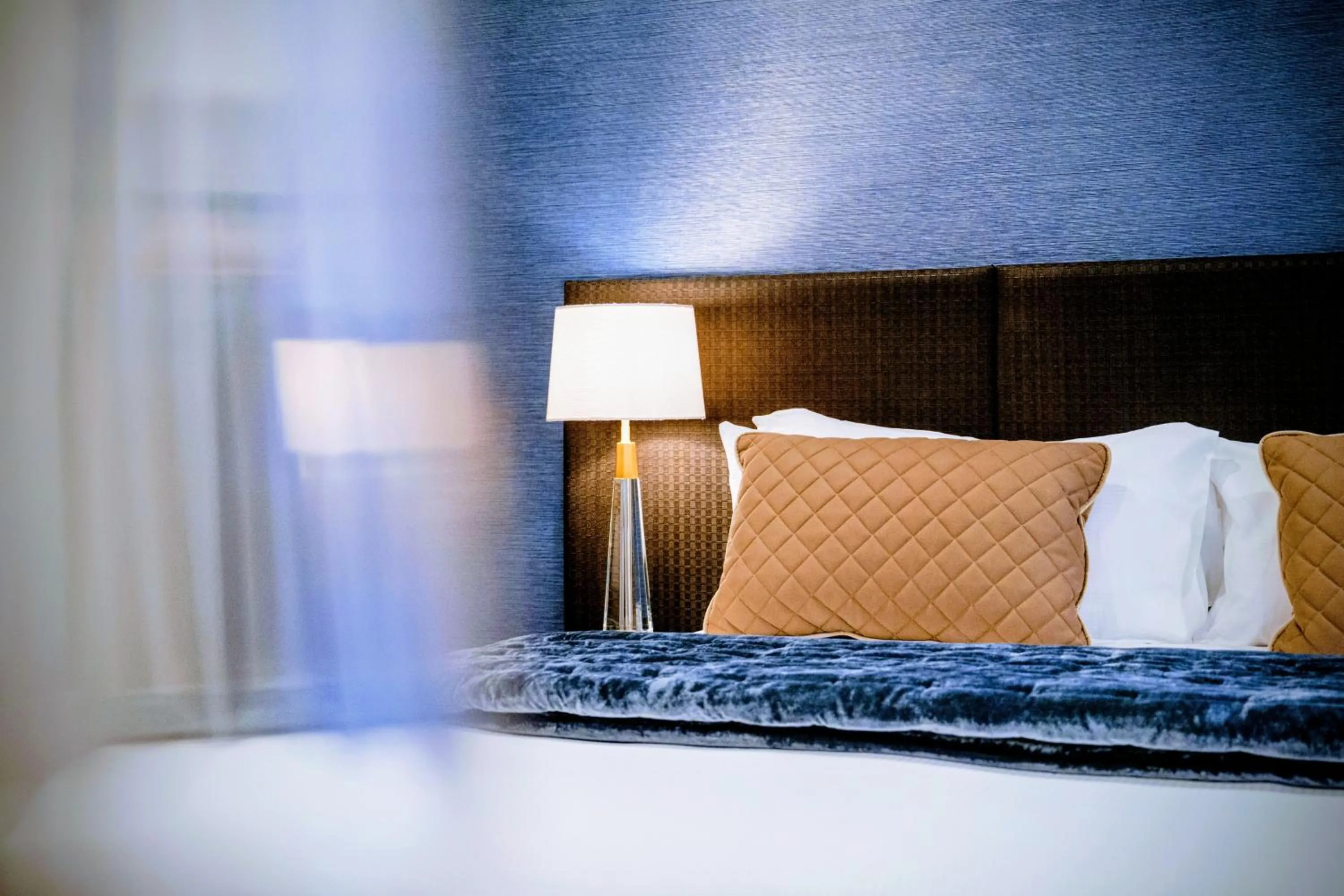 Bed in Gilmer Apartment Hotel