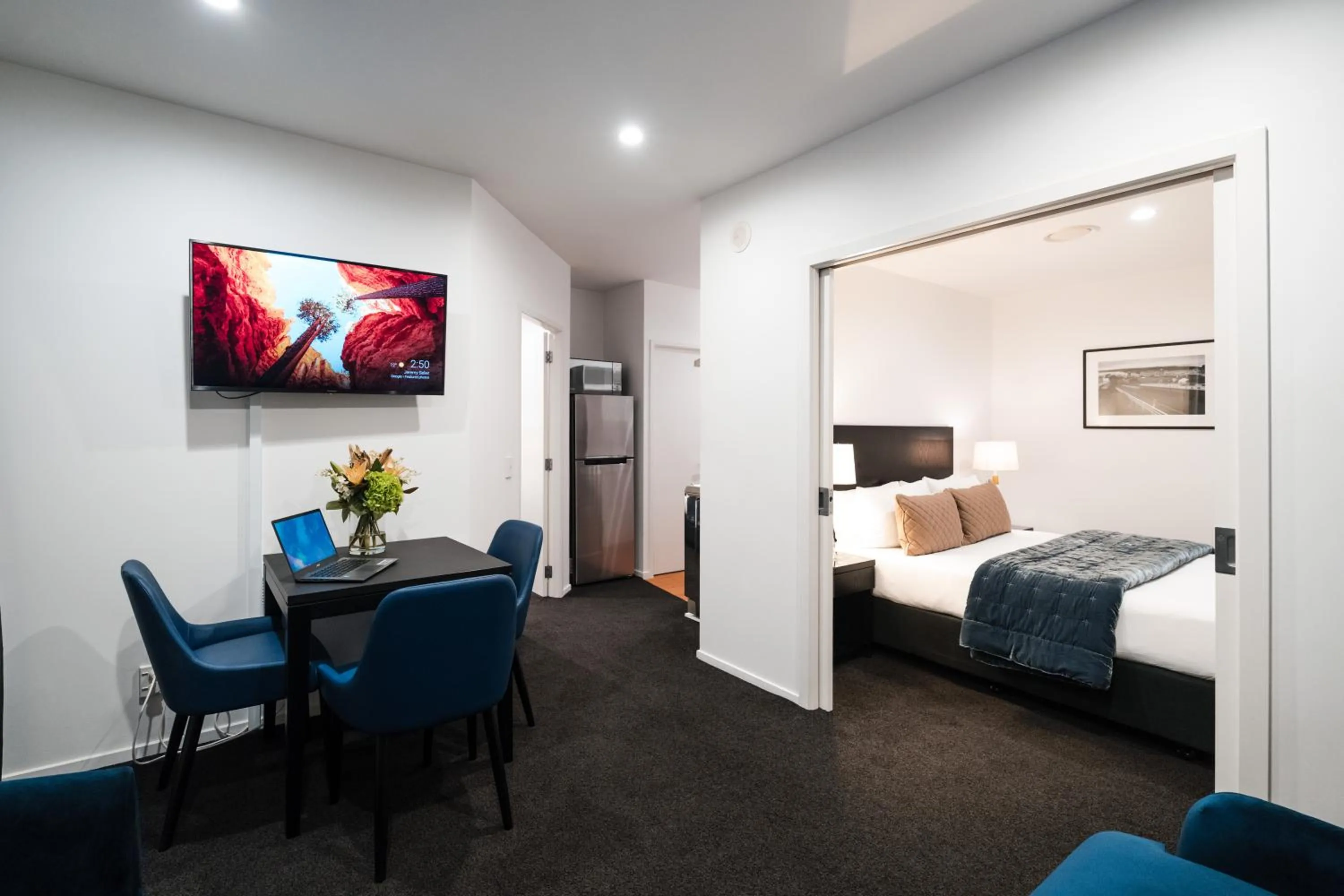 Bed in Gilmer Apartment Hotel