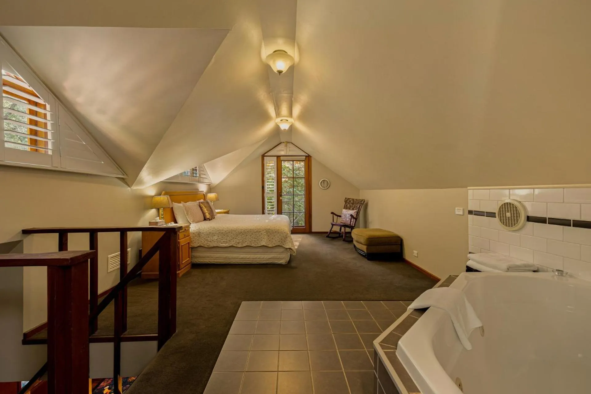 Bed in Arnica Views Summit Retreat