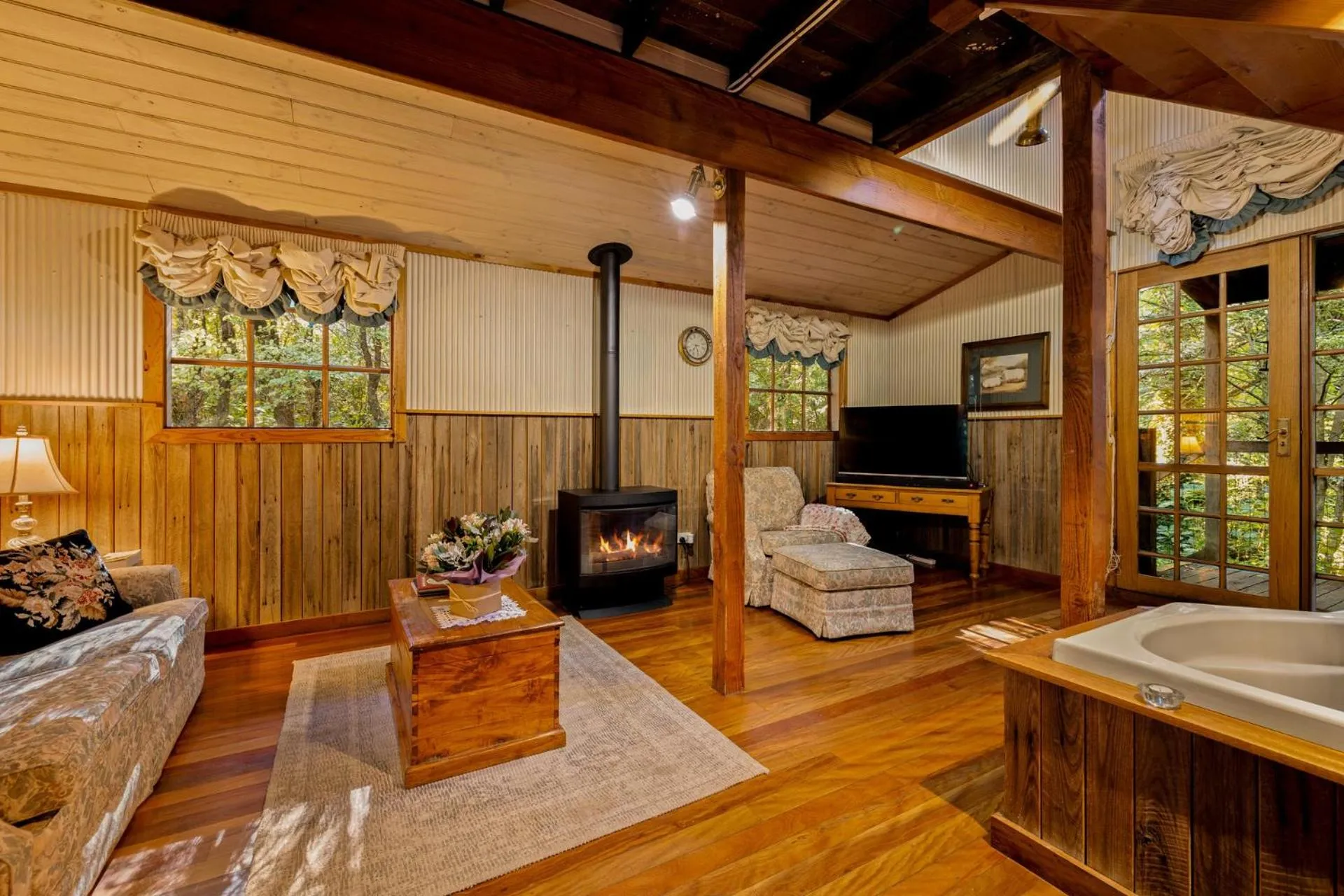 Arnica Views Summit Retreat