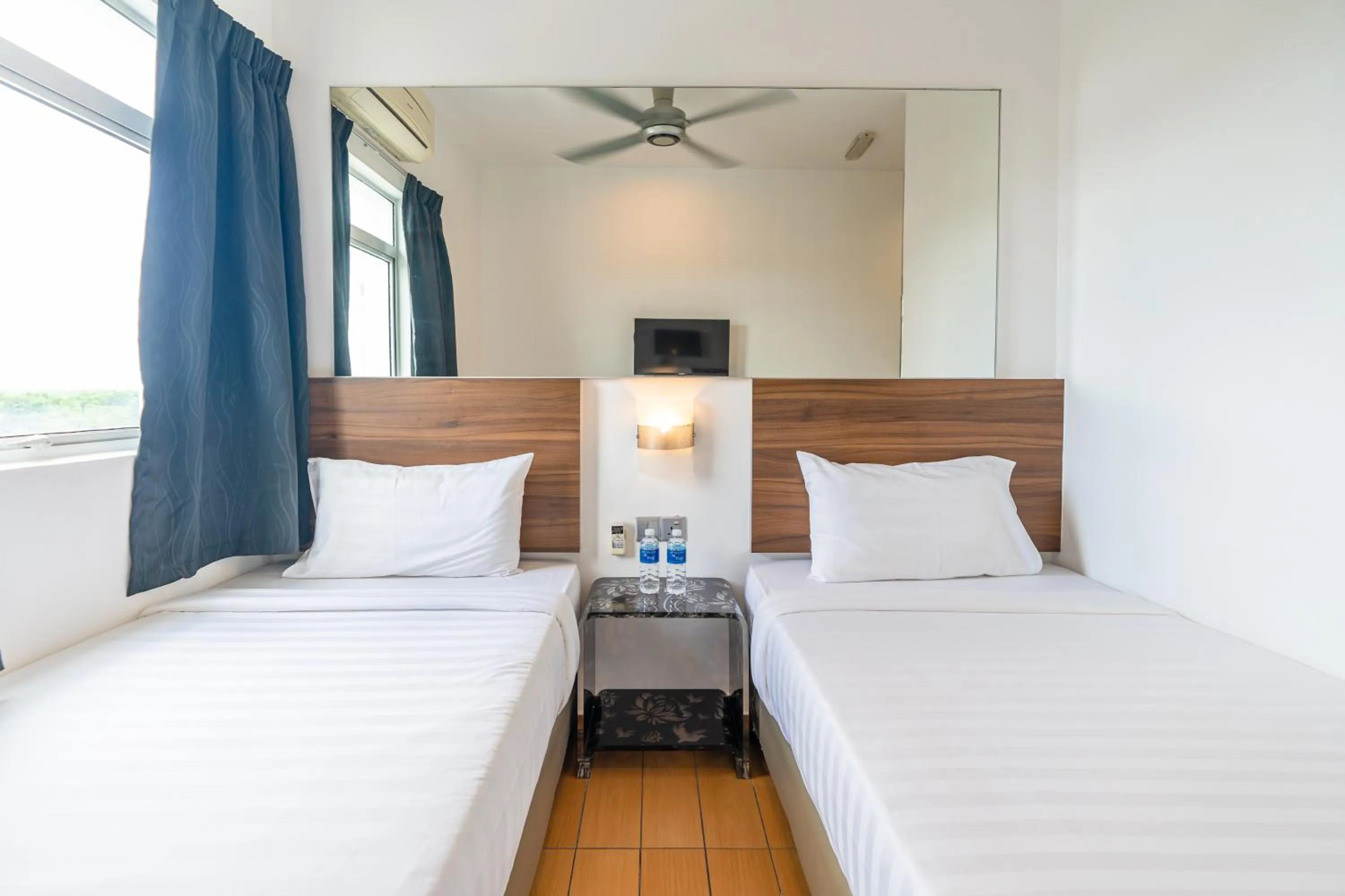 Bed in Tune Hotel - Danga Bay Johor