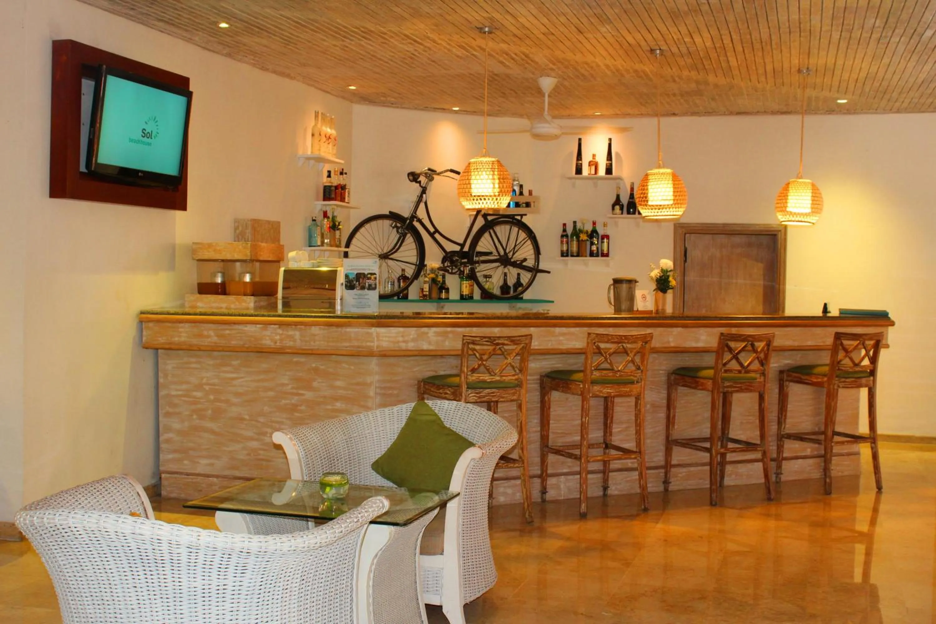 Lounge or bar in SOL by Meliá Benoa Bali All inclusive