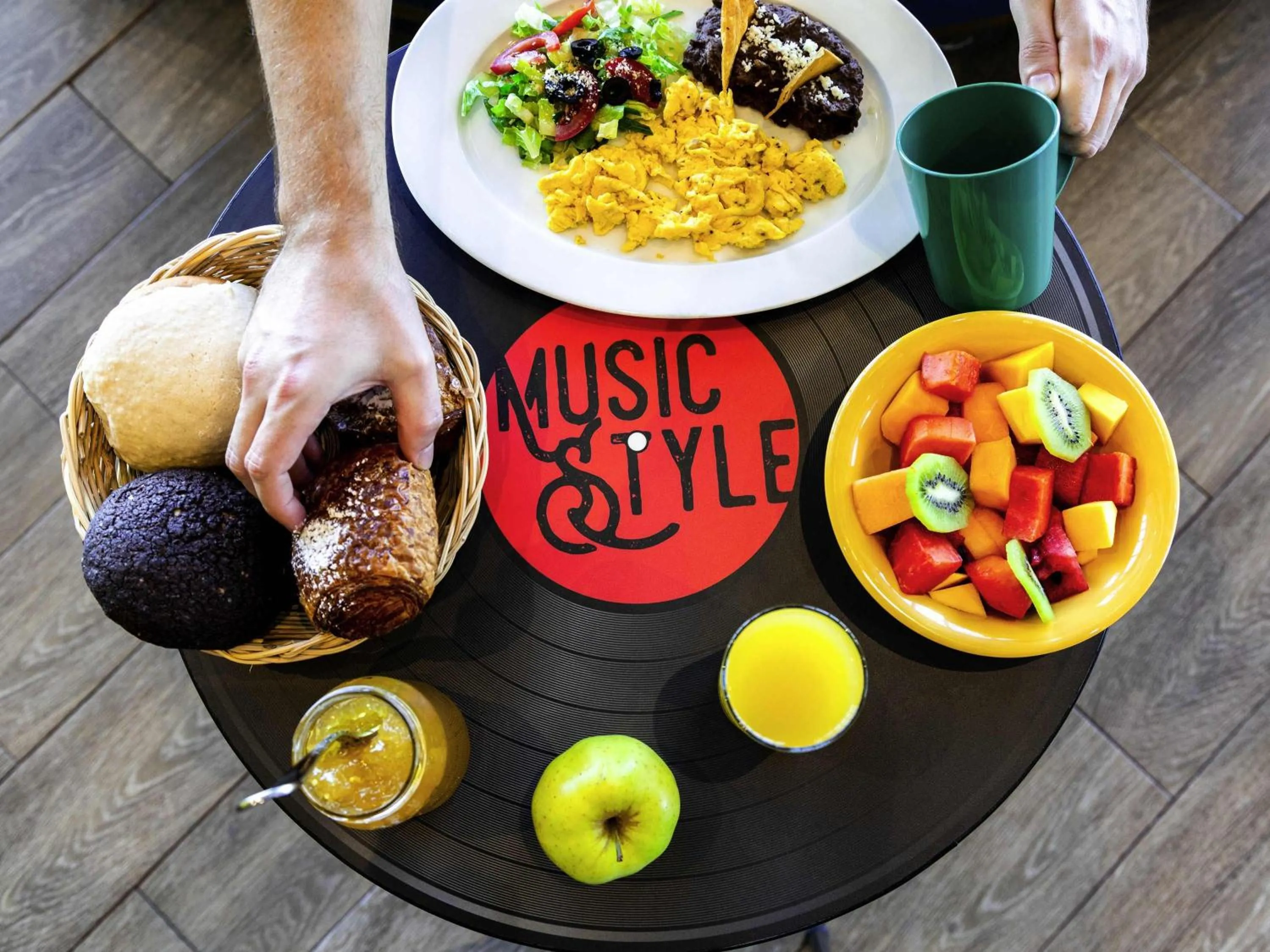 Lounge or bar in Ibis Styles Merida Galerias