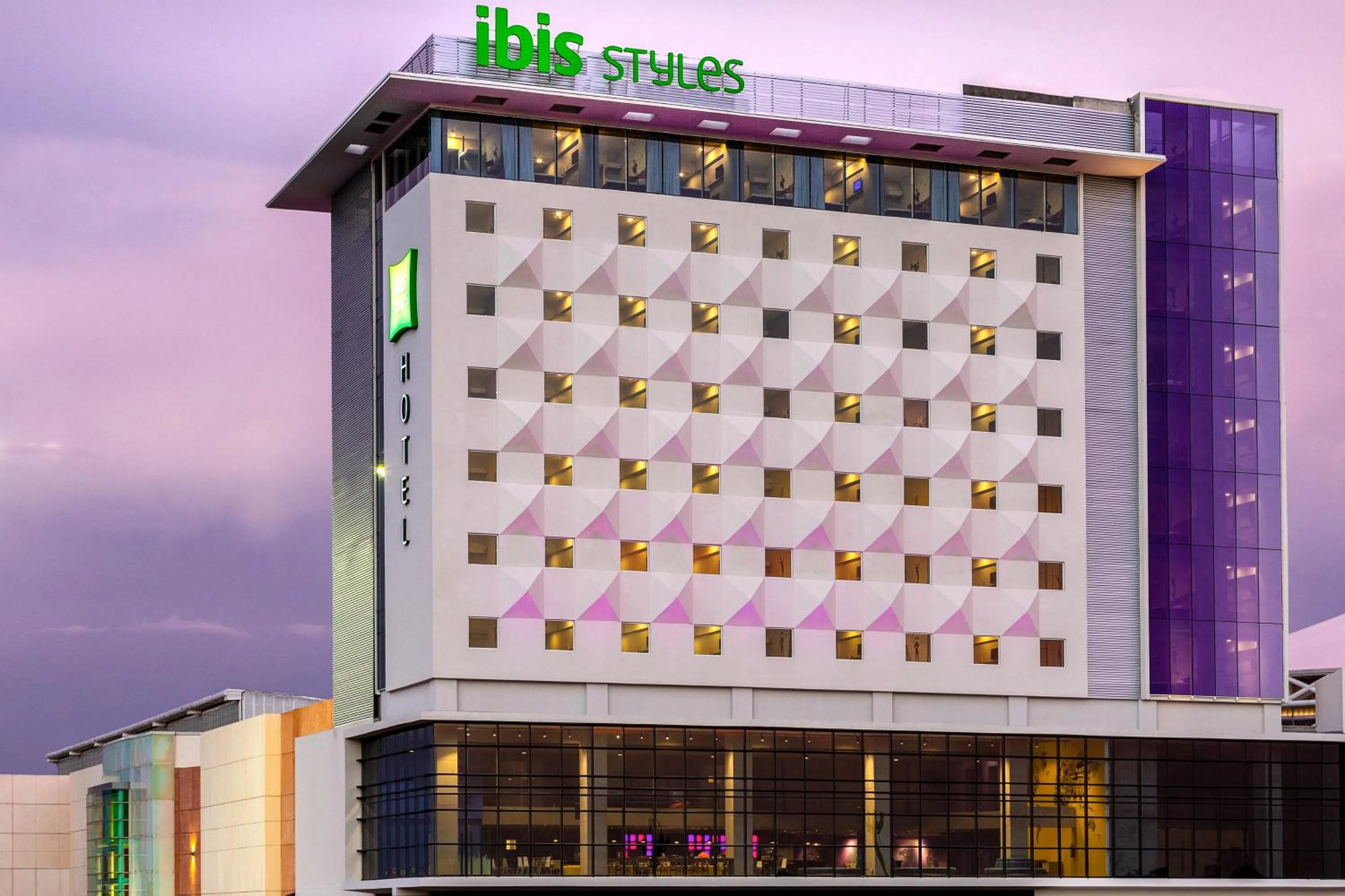 Facade/entrance in Ibis Styles Merida Galerias