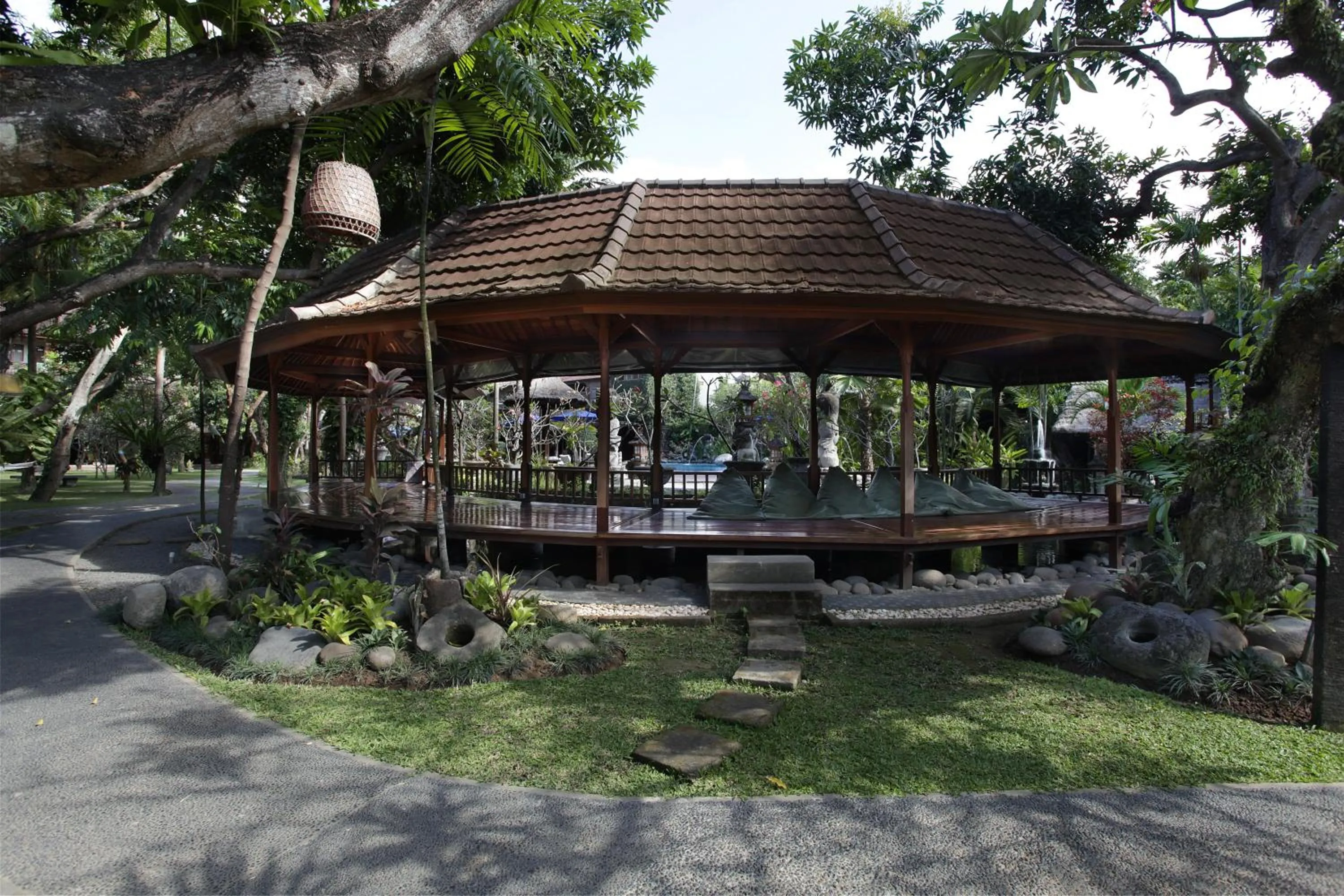 Area and facilities in Matahari Bungalow