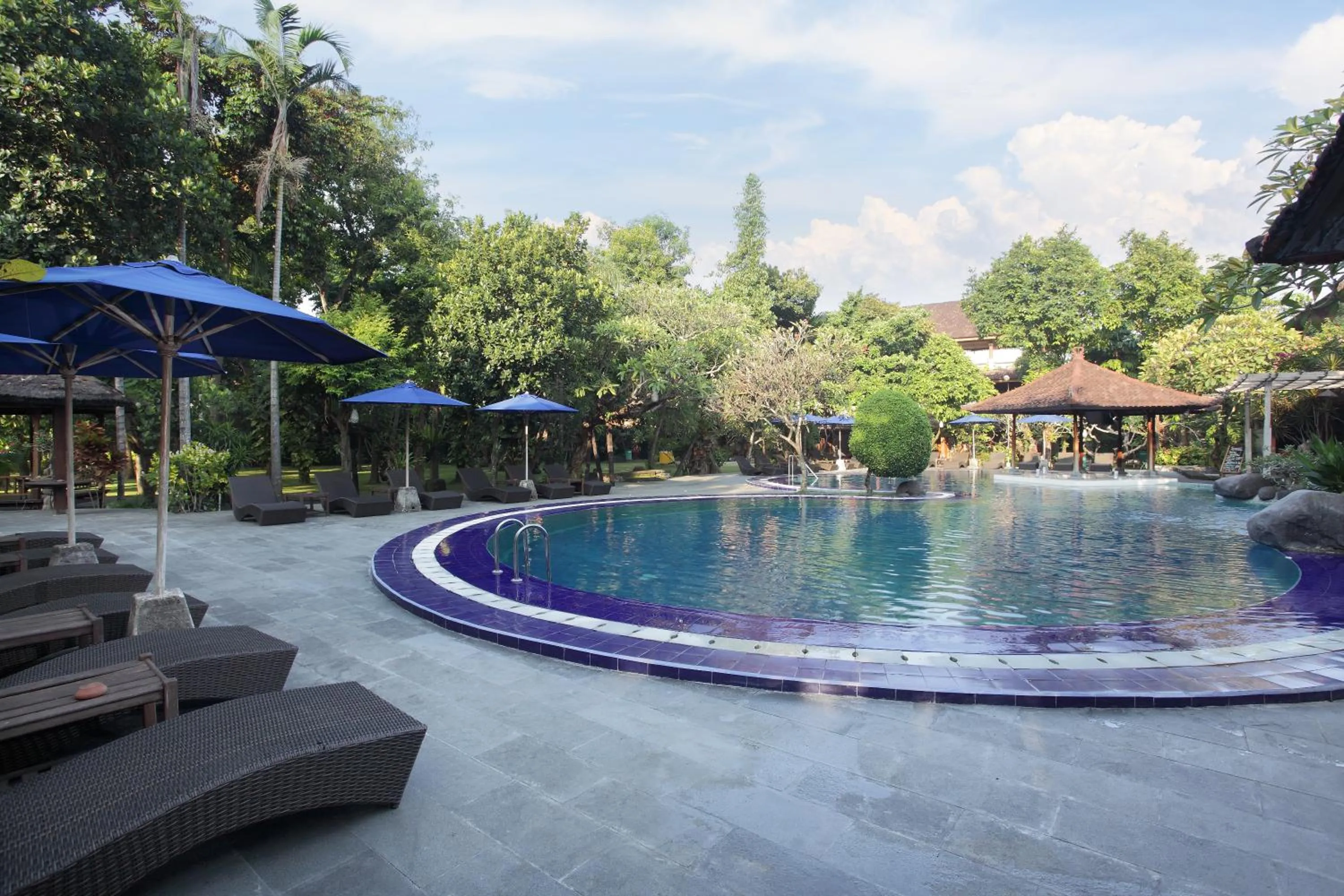 Swimming pool in Matahari Bungalow