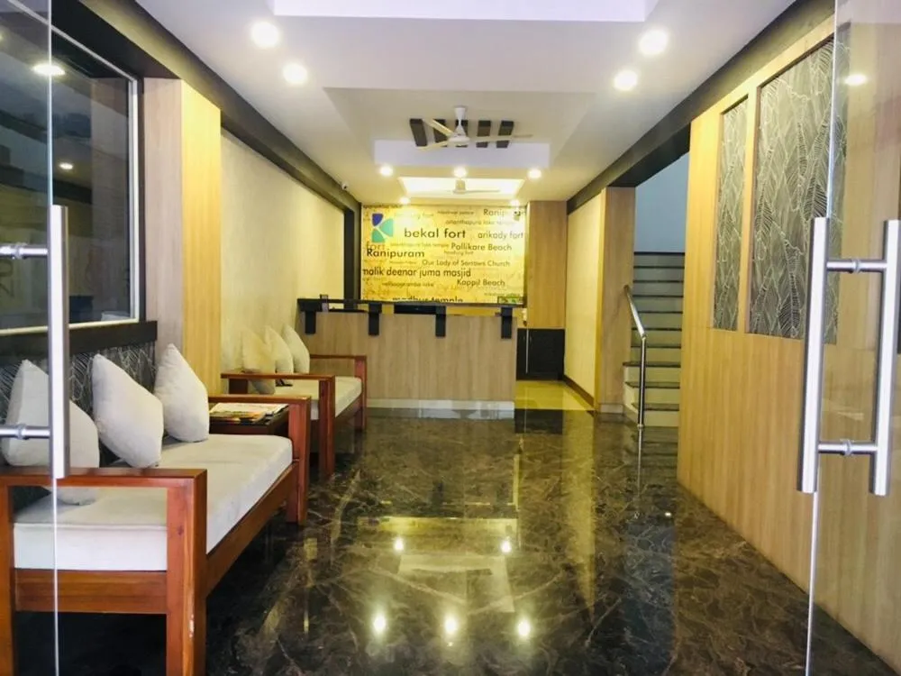 Kalluvalappil Holiday Inn