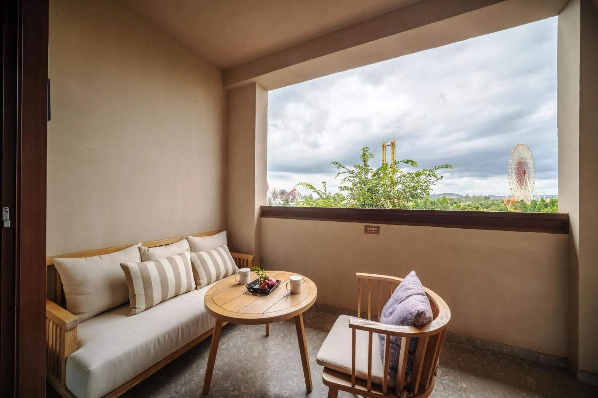 Photo of the whole room in Crowne Plaza - Kunming Ancient Dian Town by IHG