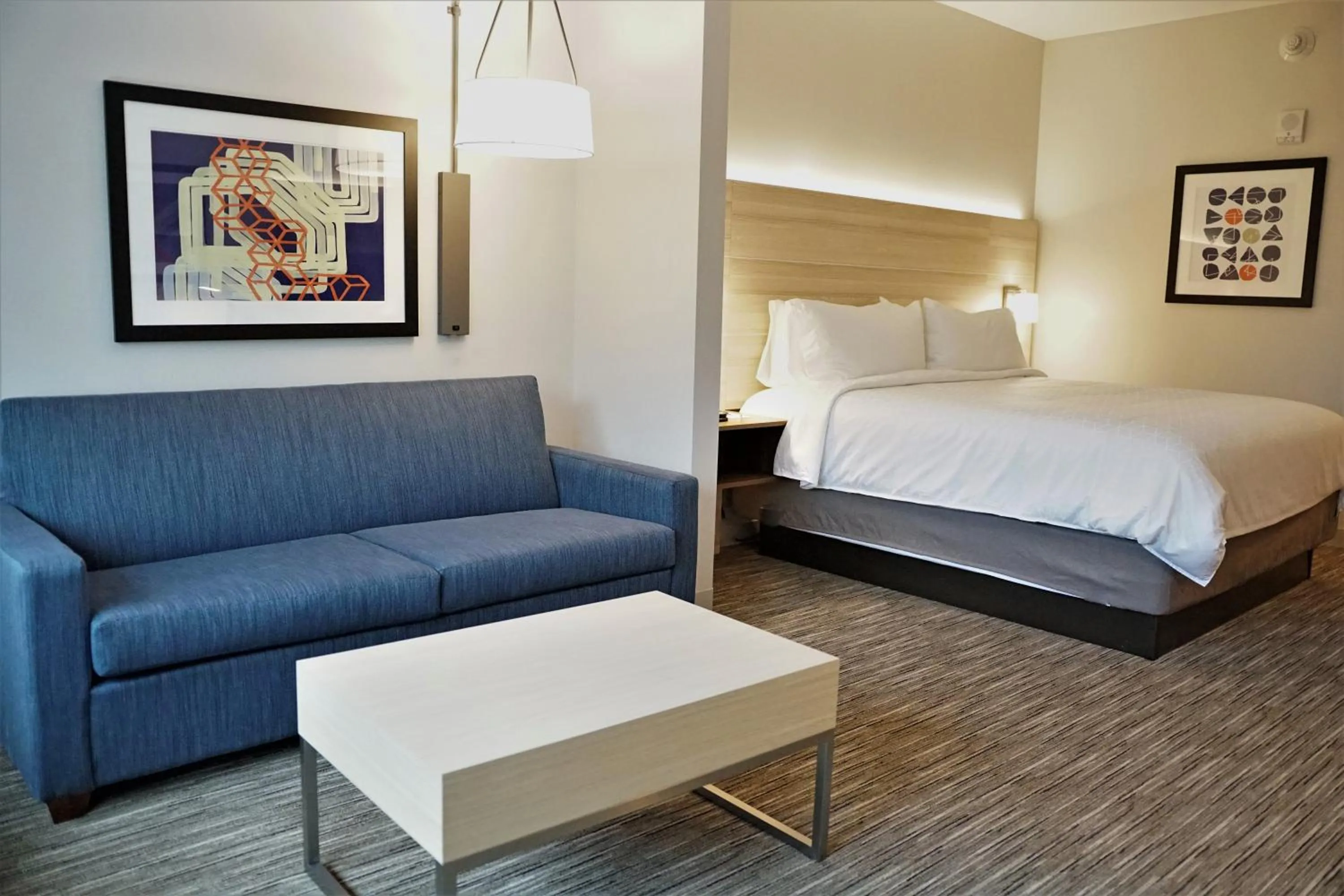 Bedroom, Bed in Holiday Inn Express & Suites Ocala by IHG