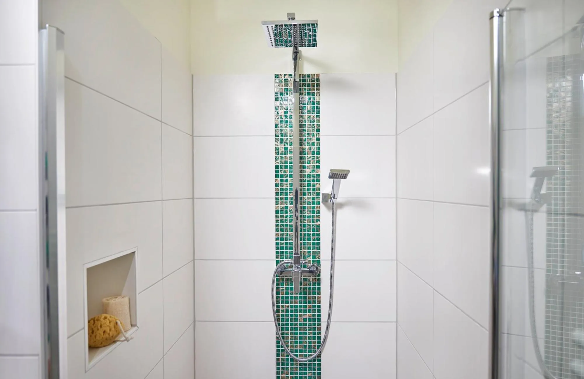 Shower in Auenwald Hotel und Apartmenthaus