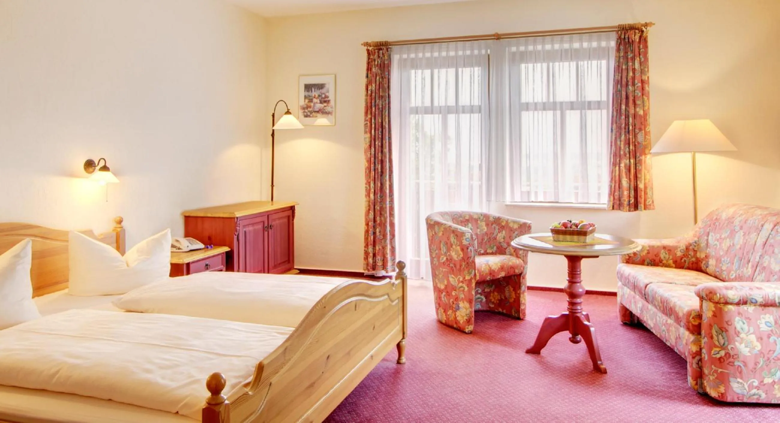 Photo of the whole room, Bed in Hotel Neue Höhe