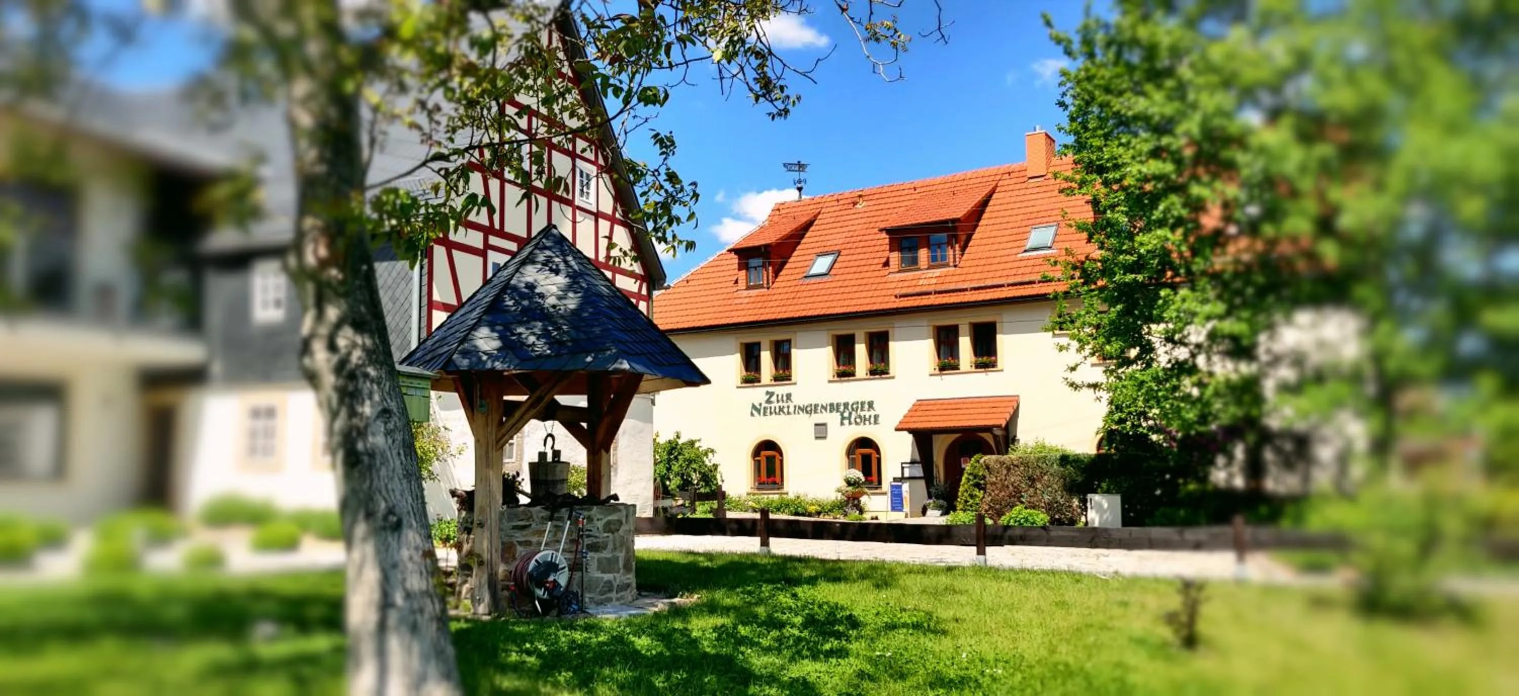 Facade/entrance in Hotel Neue Höhe